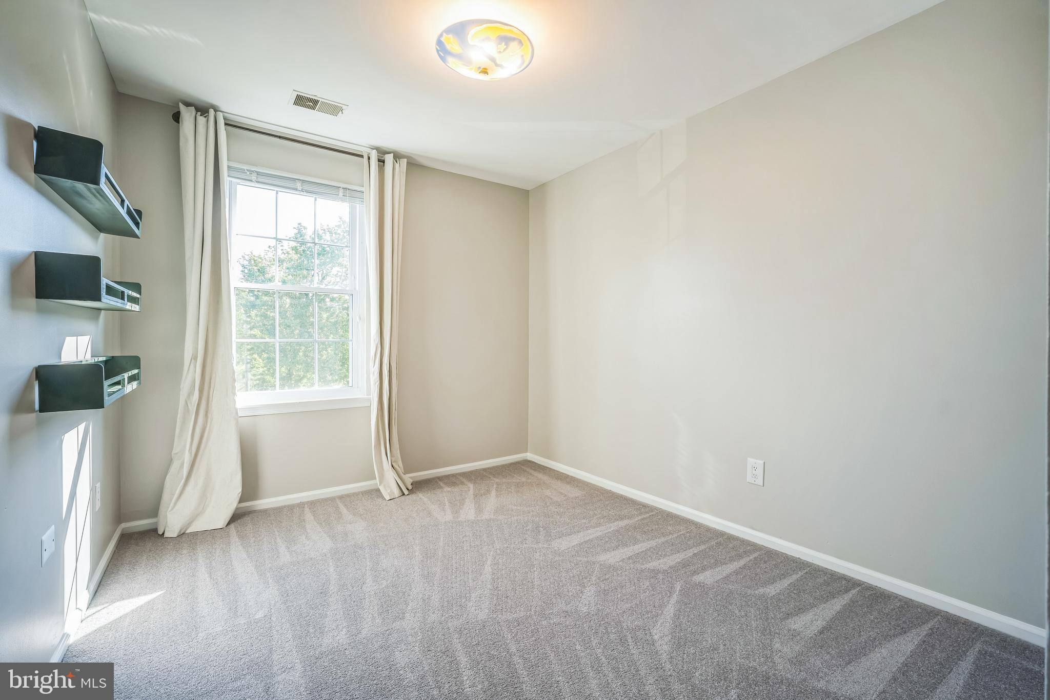 14801 BASINGSTOKE LOOP