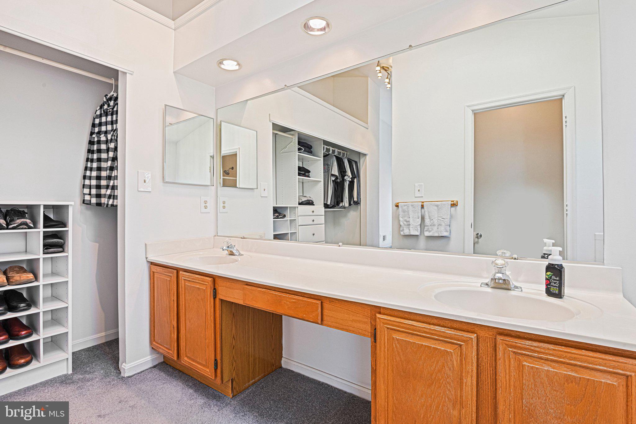 13481 LAKE SHORE DRIVE