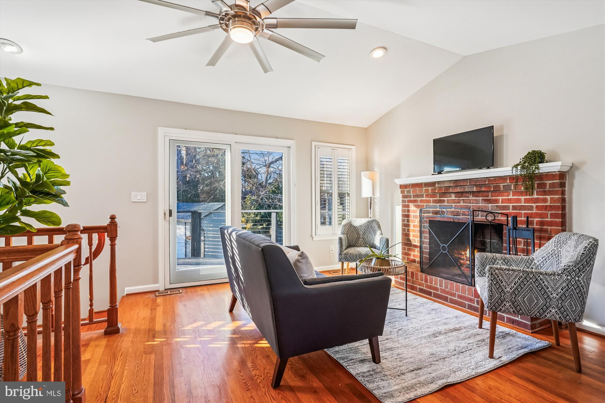 9016 GREYLOCK STREET