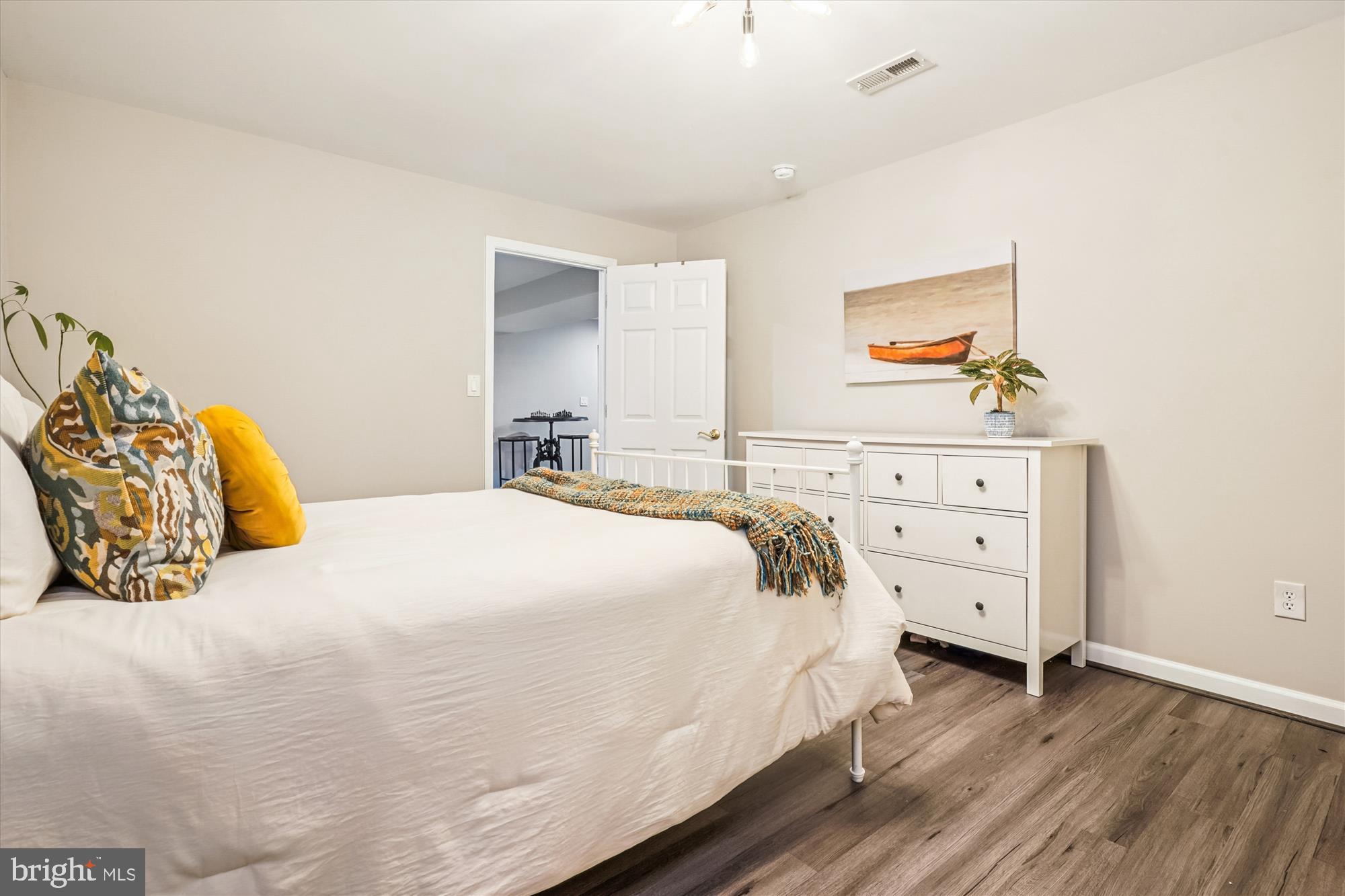 9016 GREYLOCK STREET