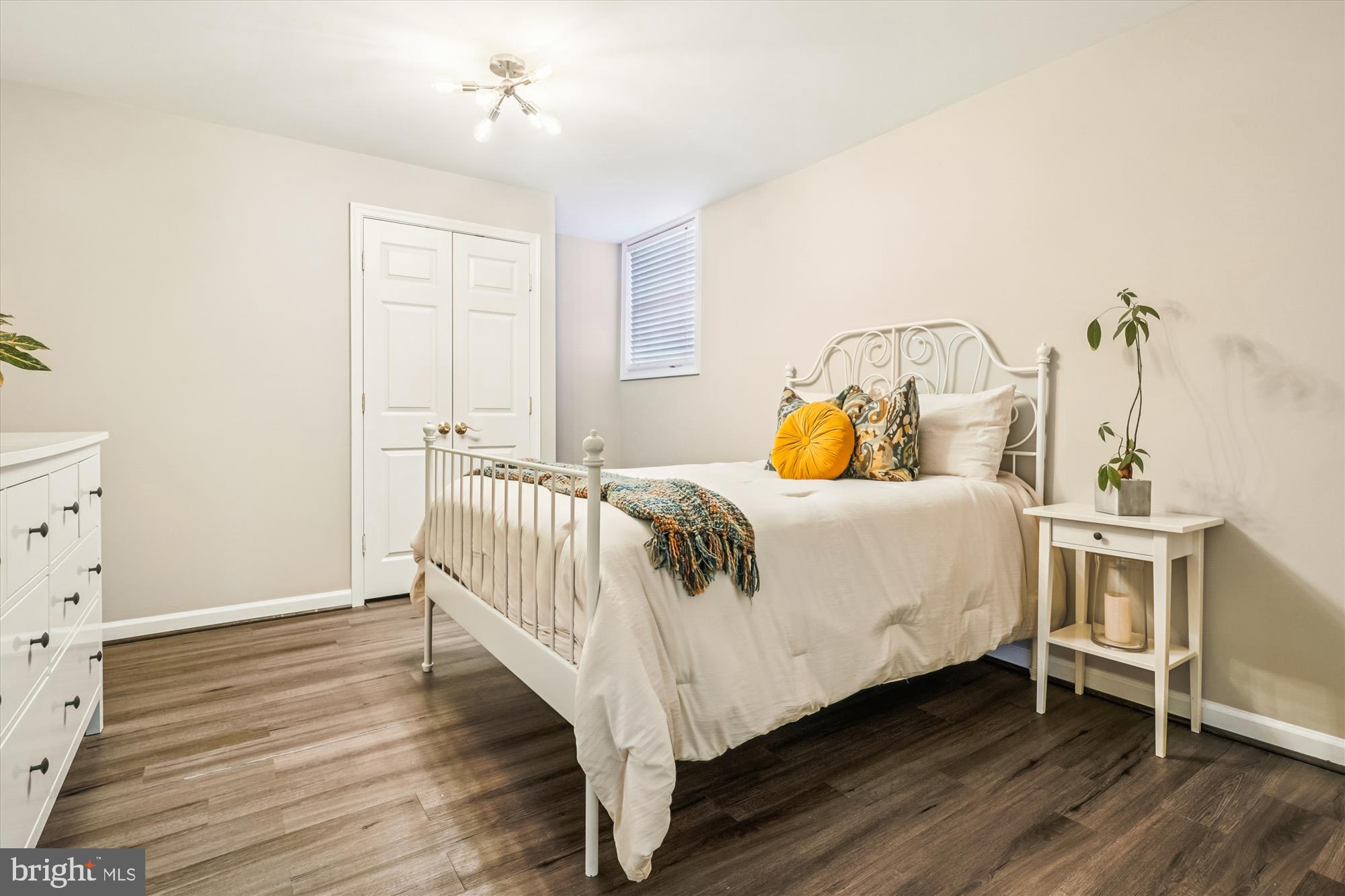 9016 GREYLOCK STREET