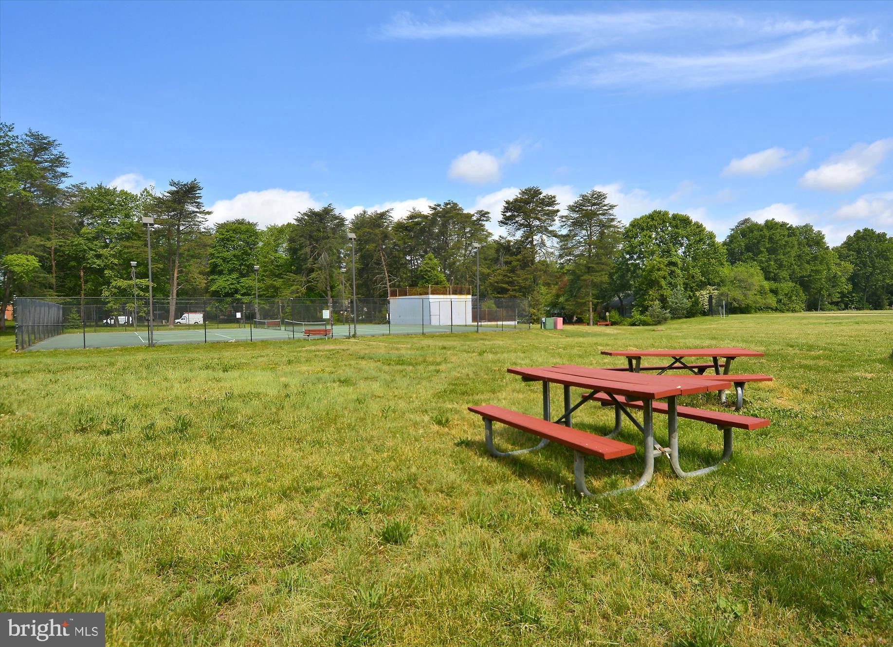 9016 GREYLOCK STREET