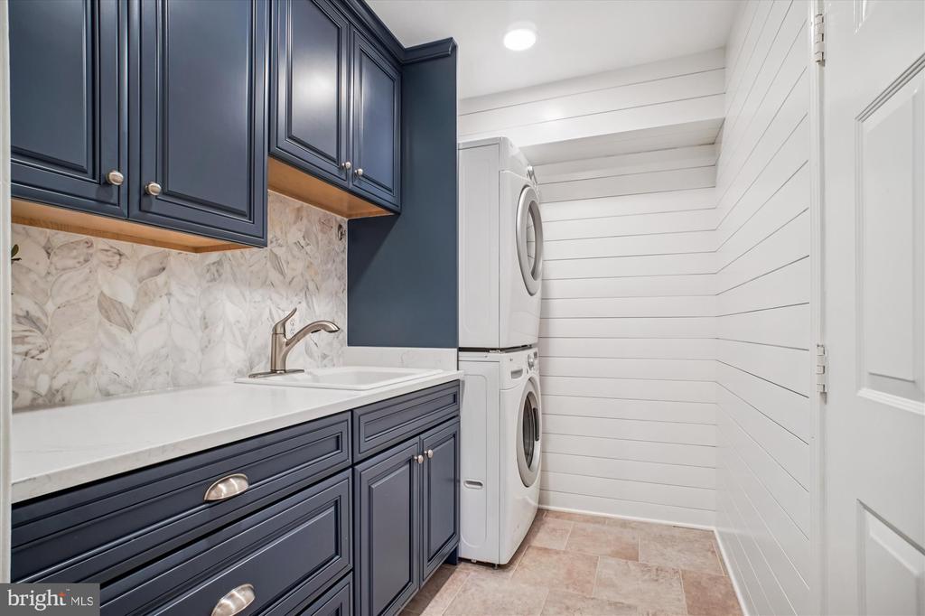 12406 SHALLOW FORD COURT