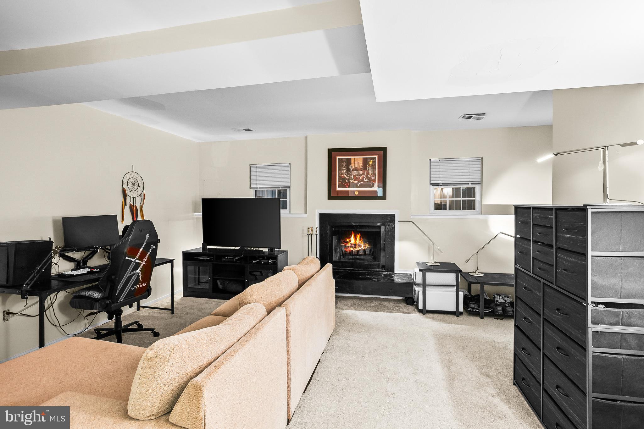 2418 RIDGEHAMPTON COURT