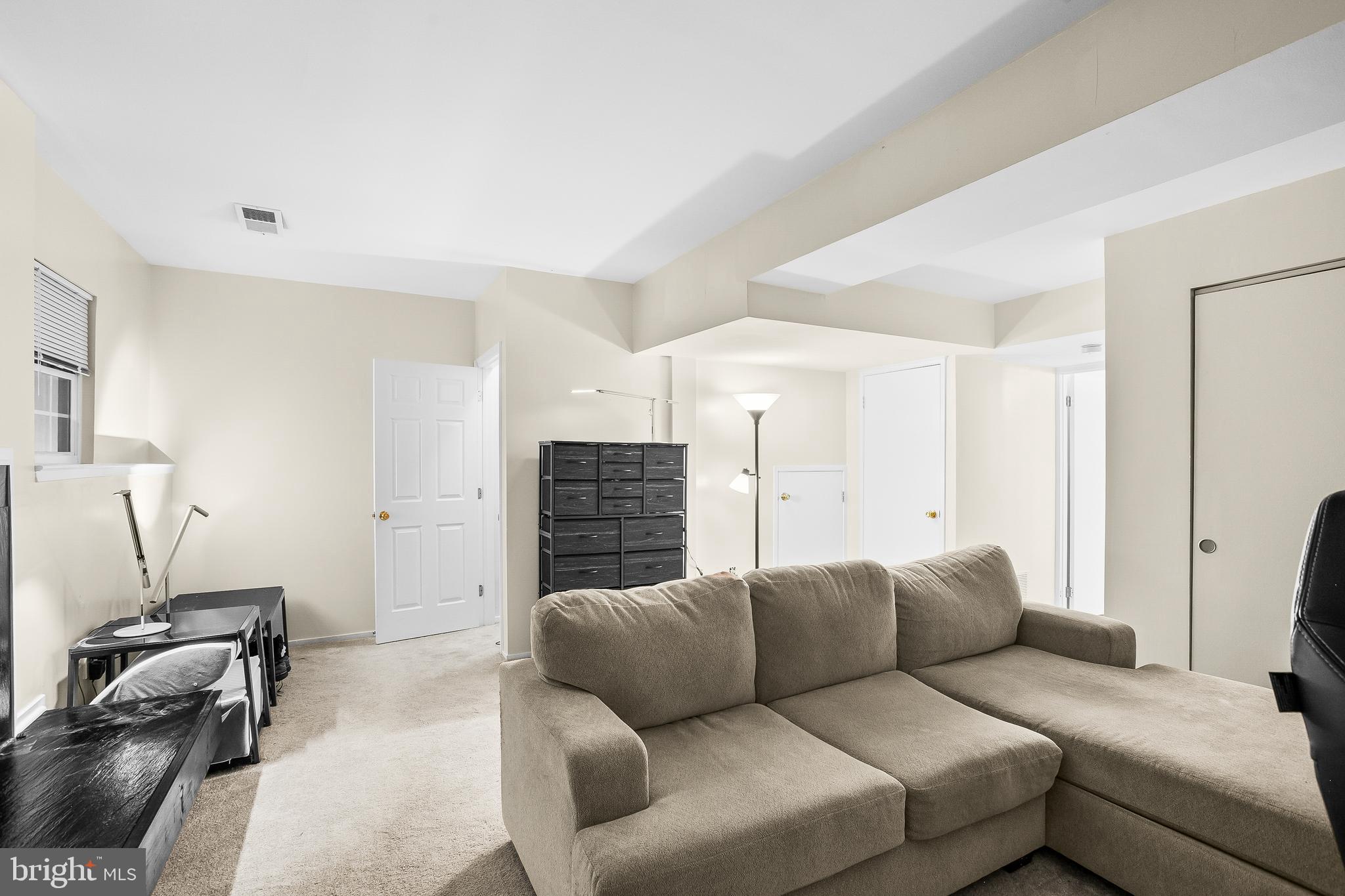 2418 RIDGEHAMPTON COURT