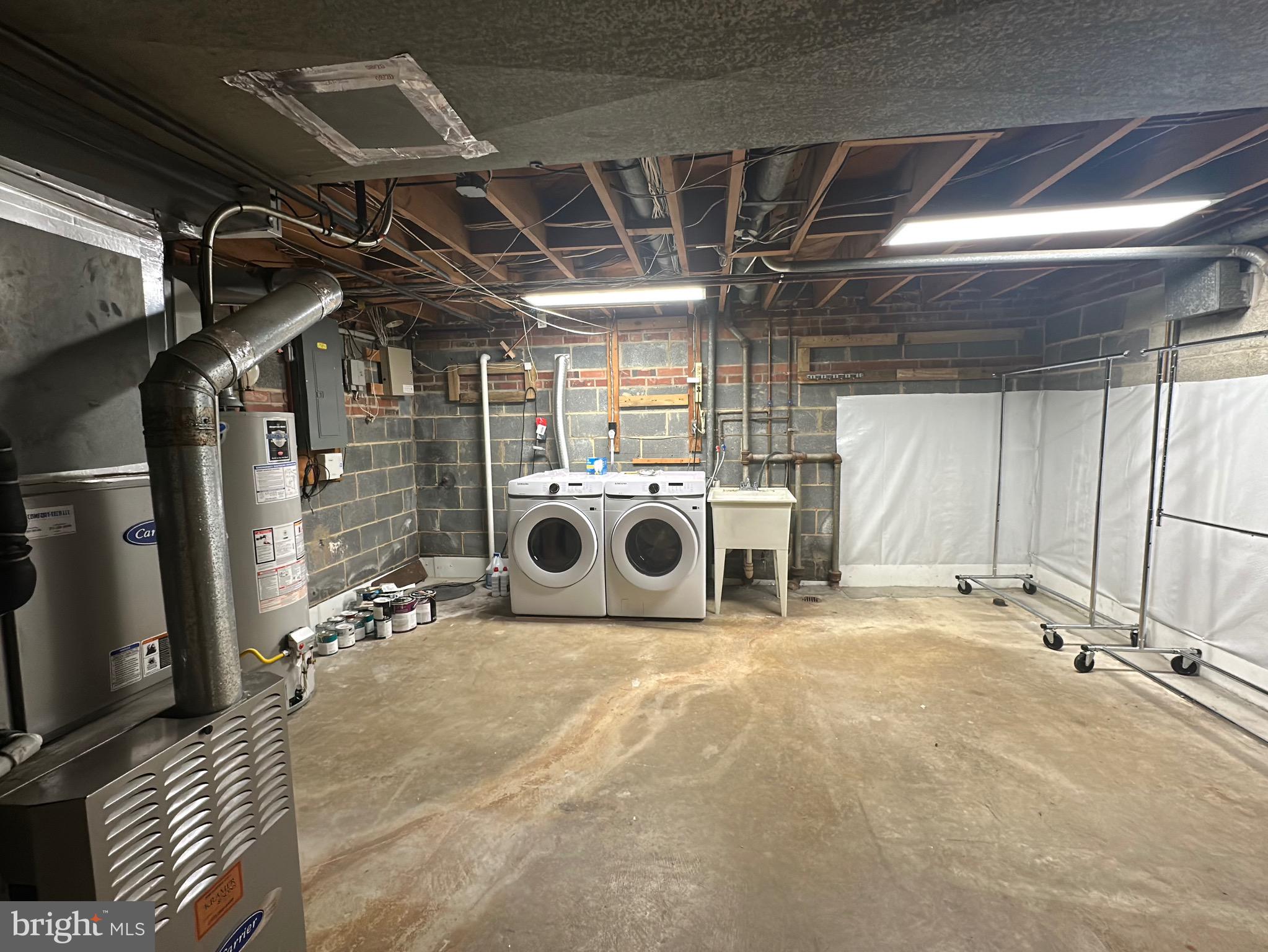 6726 S KINGS HIGHWAY