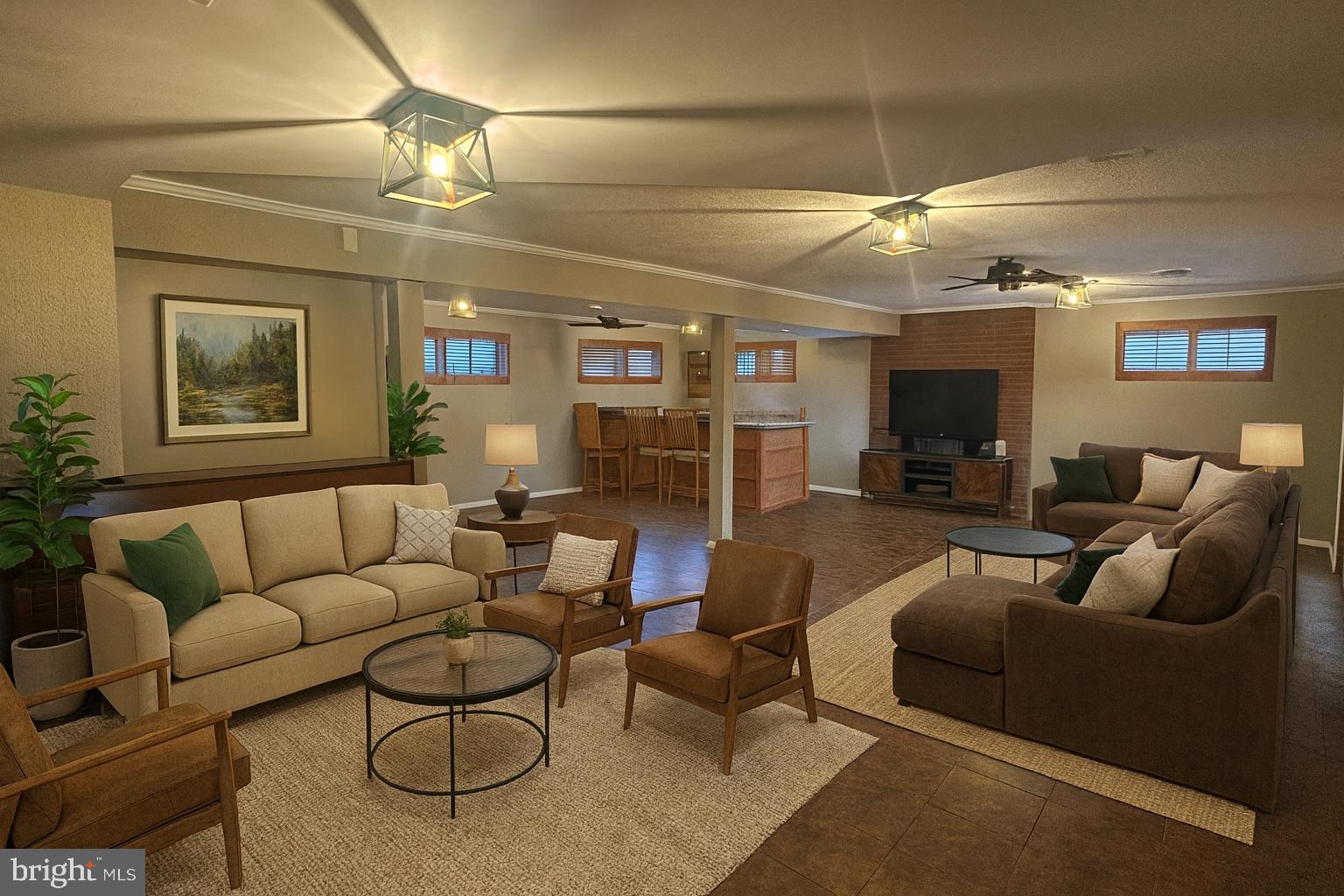 6726 S KINGS HIGHWAY