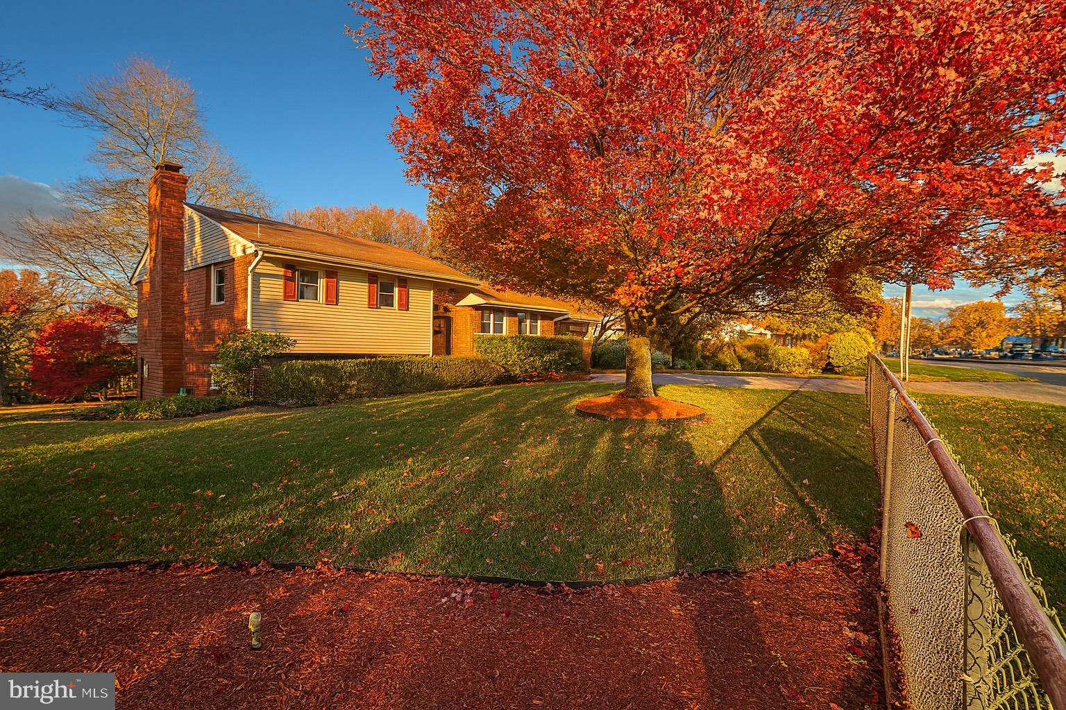 6726 S KINGS HIGHWAY