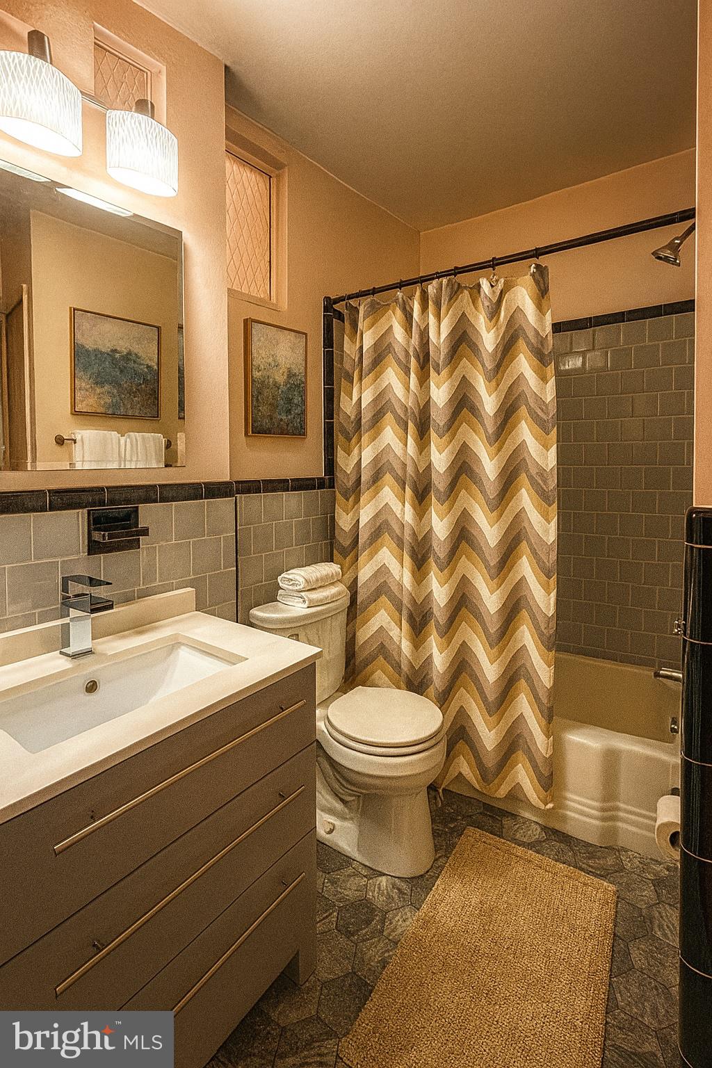 6726 S KINGS HIGHWAY