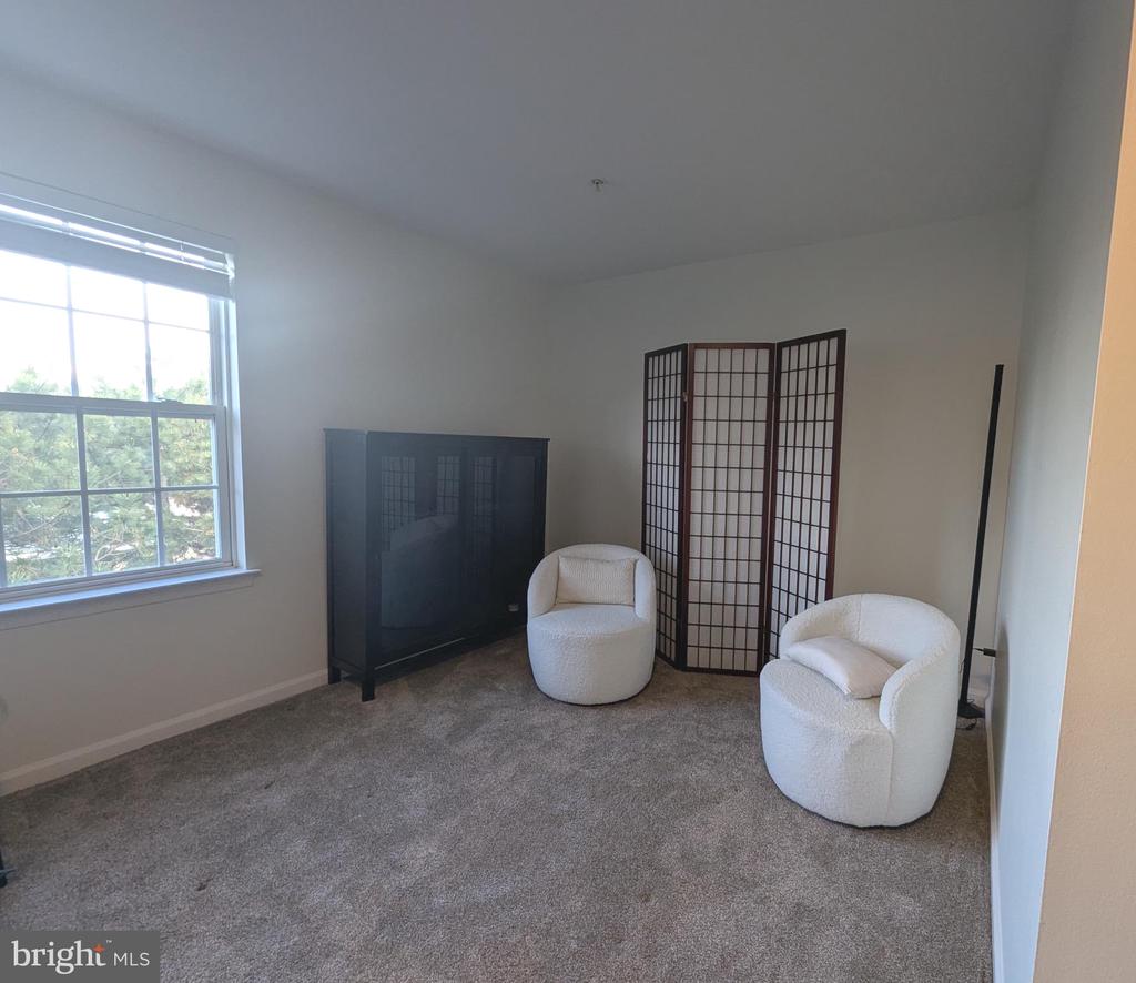 2922 HUNTINGTON GROVE SQUARE