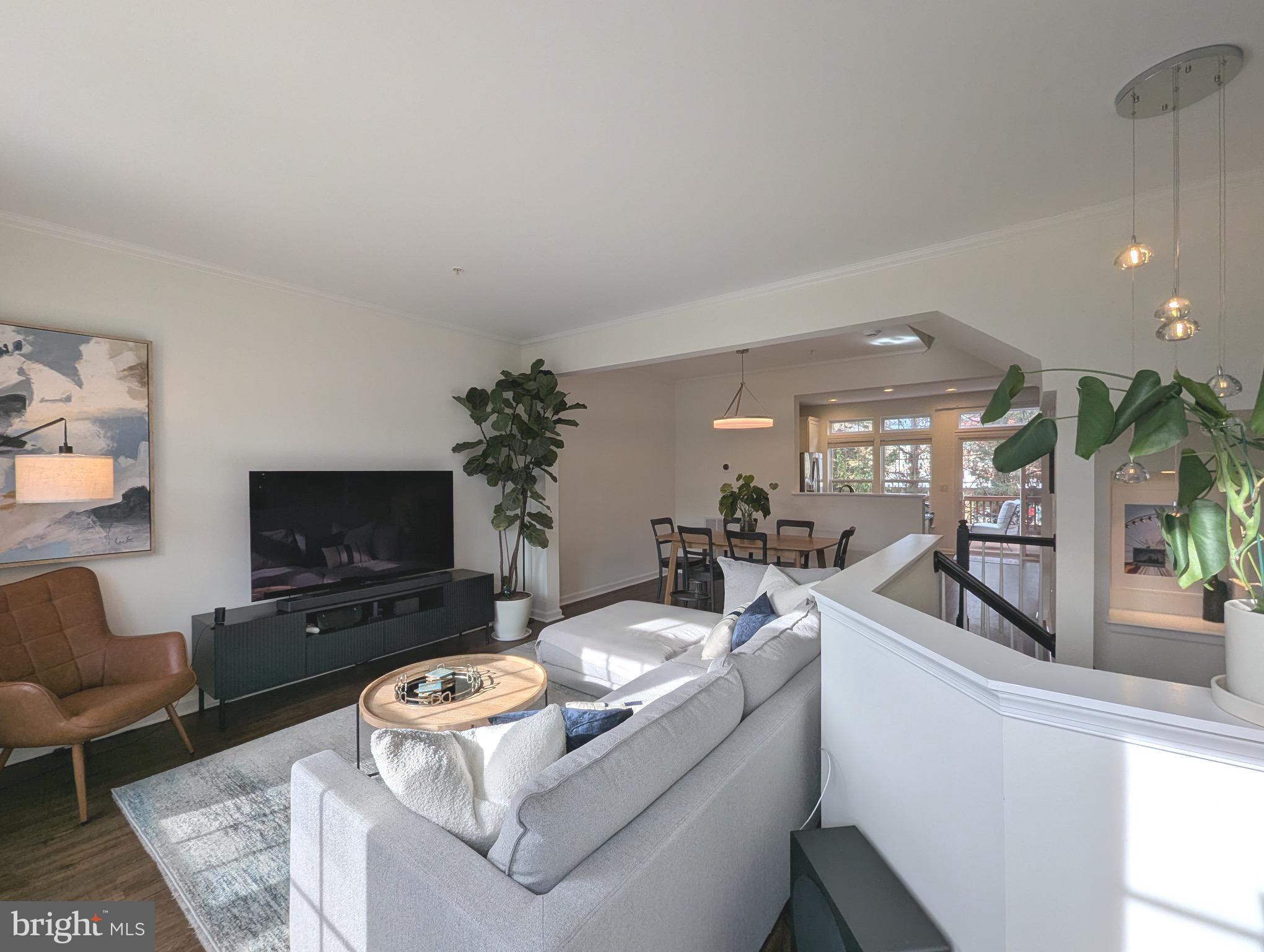 2922 HUNTINGTON GROVE SQUARE