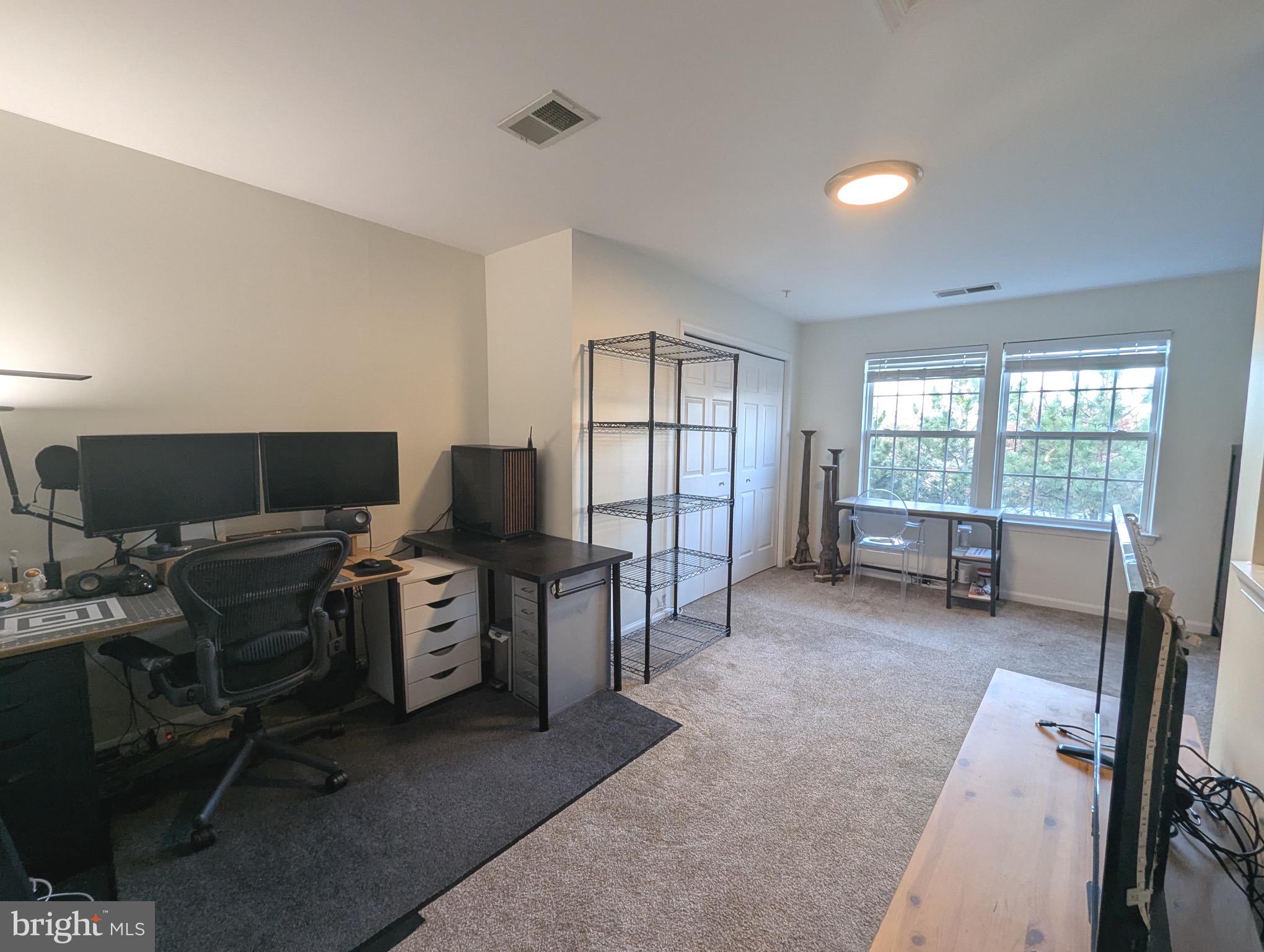 2922 HUNTINGTON GROVE SQUARE