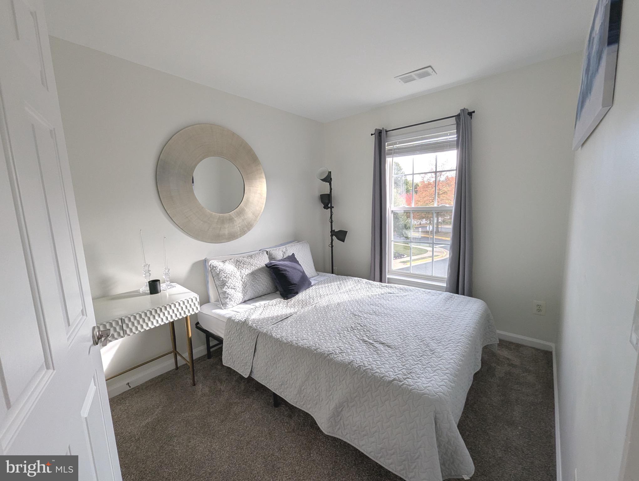 2922 HUNTINGTON GROVE SQUARE