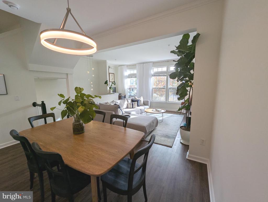 2922 HUNTINGTON GROVE SQUARE