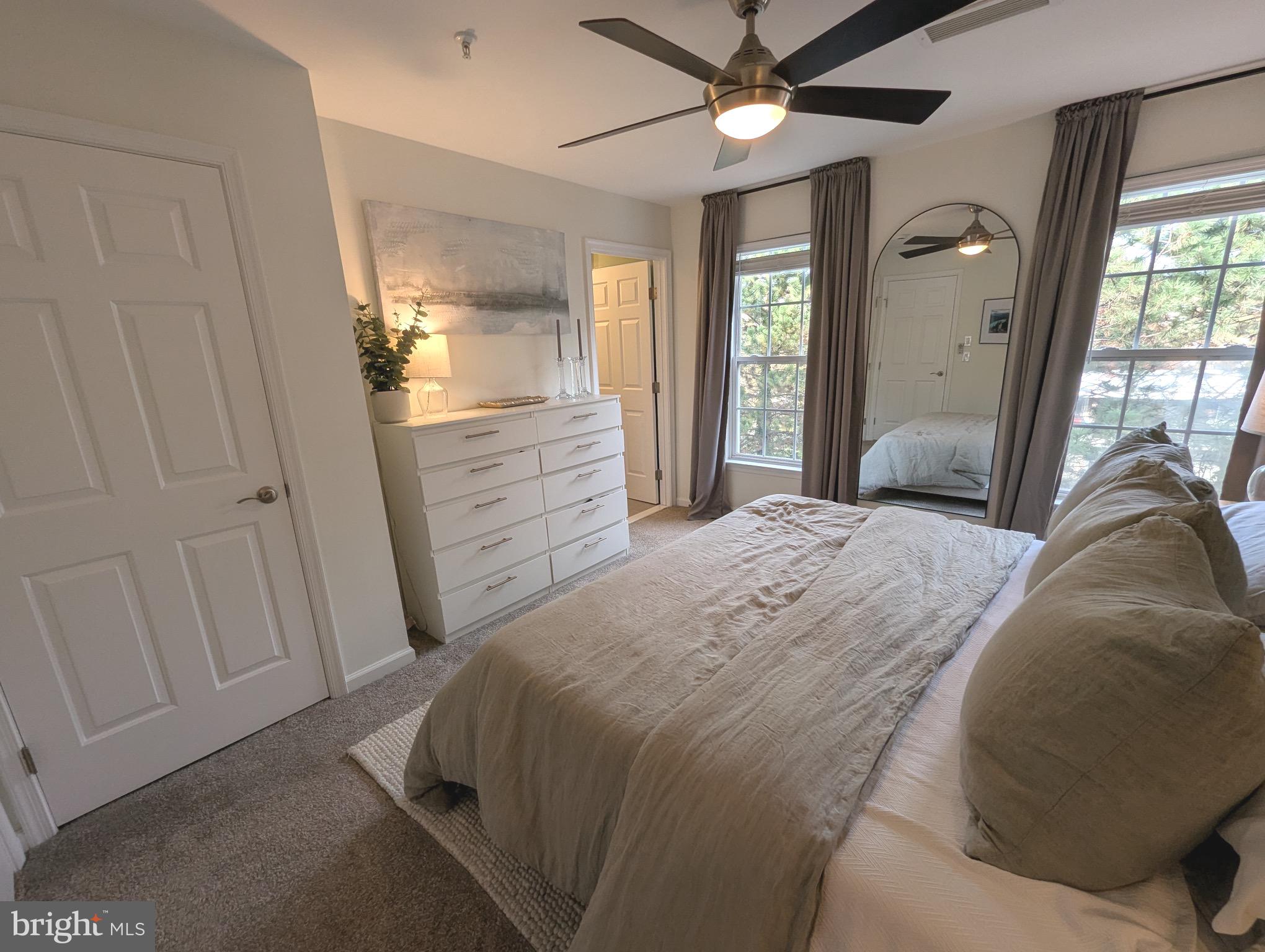 2922 HUNTINGTON GROVE SQUARE