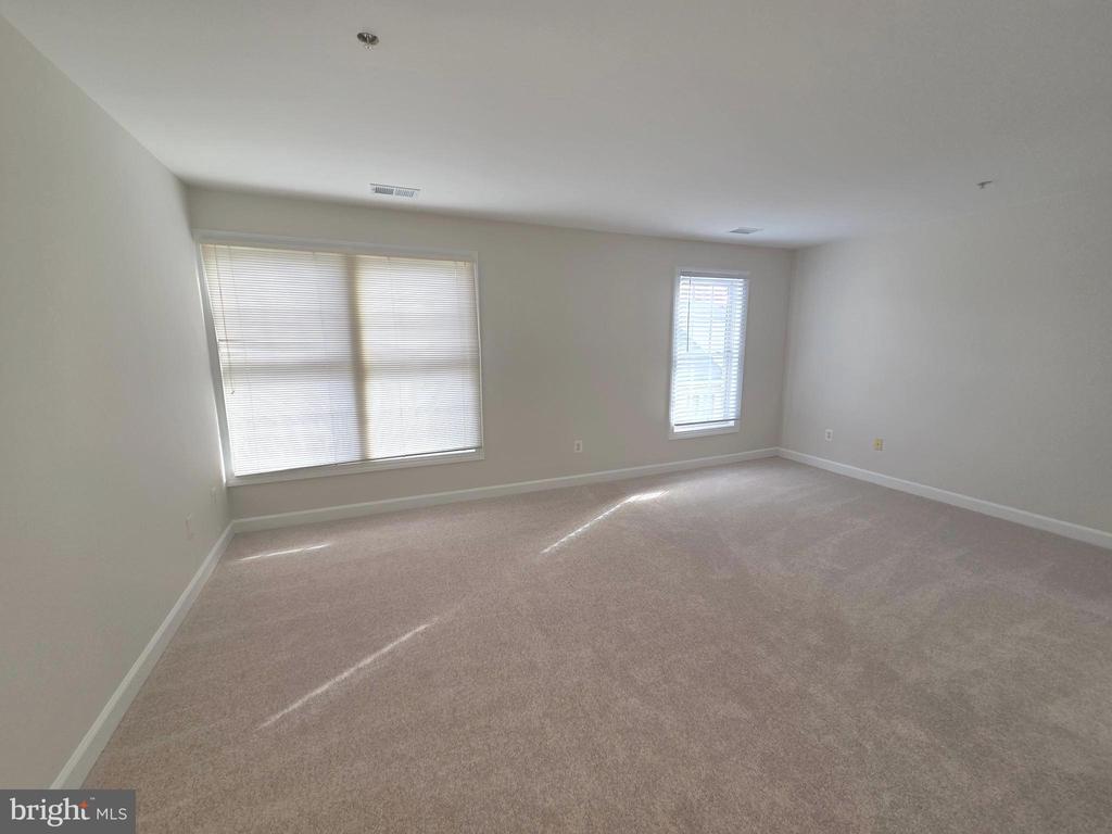 8183 SKELTON CIRCLE