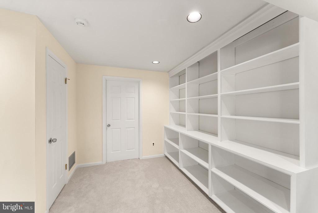 1616 BARNSTEAD DRIVE
