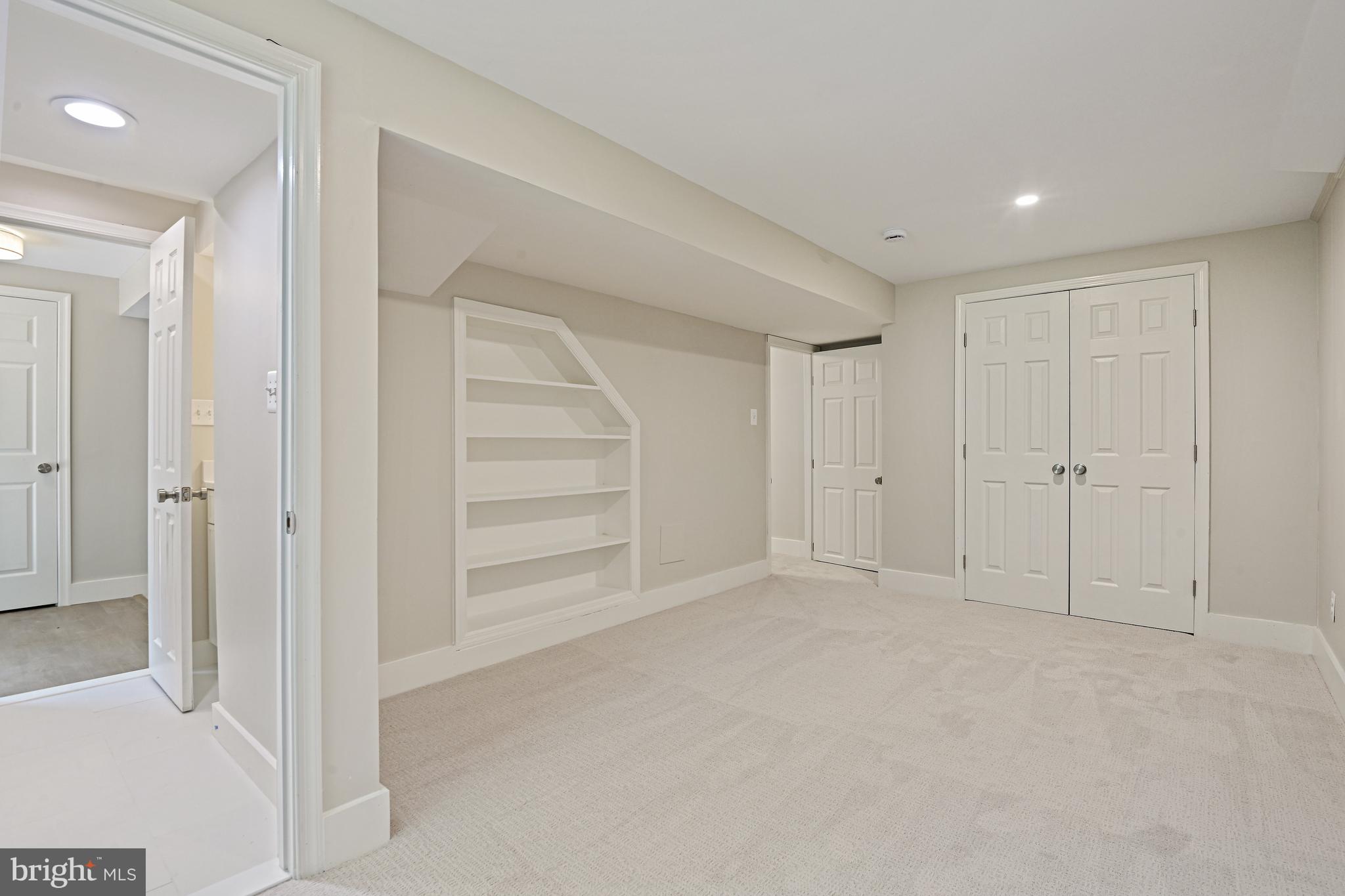 9060 BROOK FORD ROAD