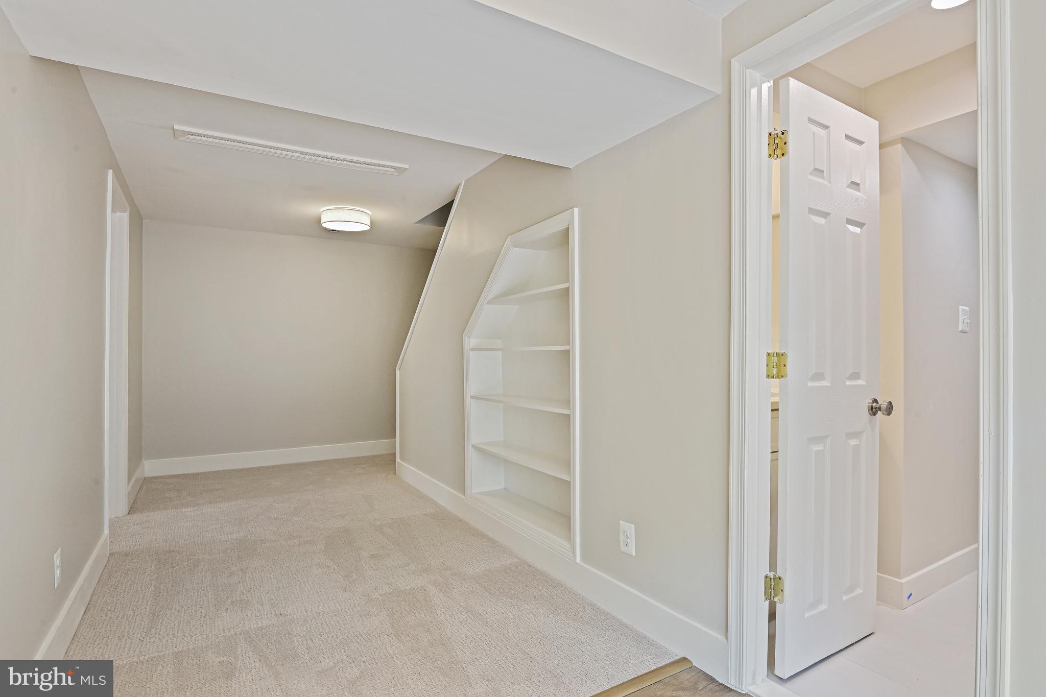 9060 BROOK FORD ROAD