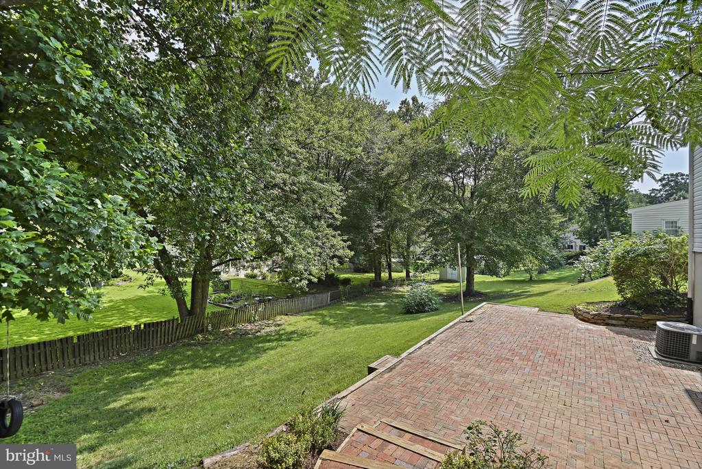 9060 BROOK FORD ROAD