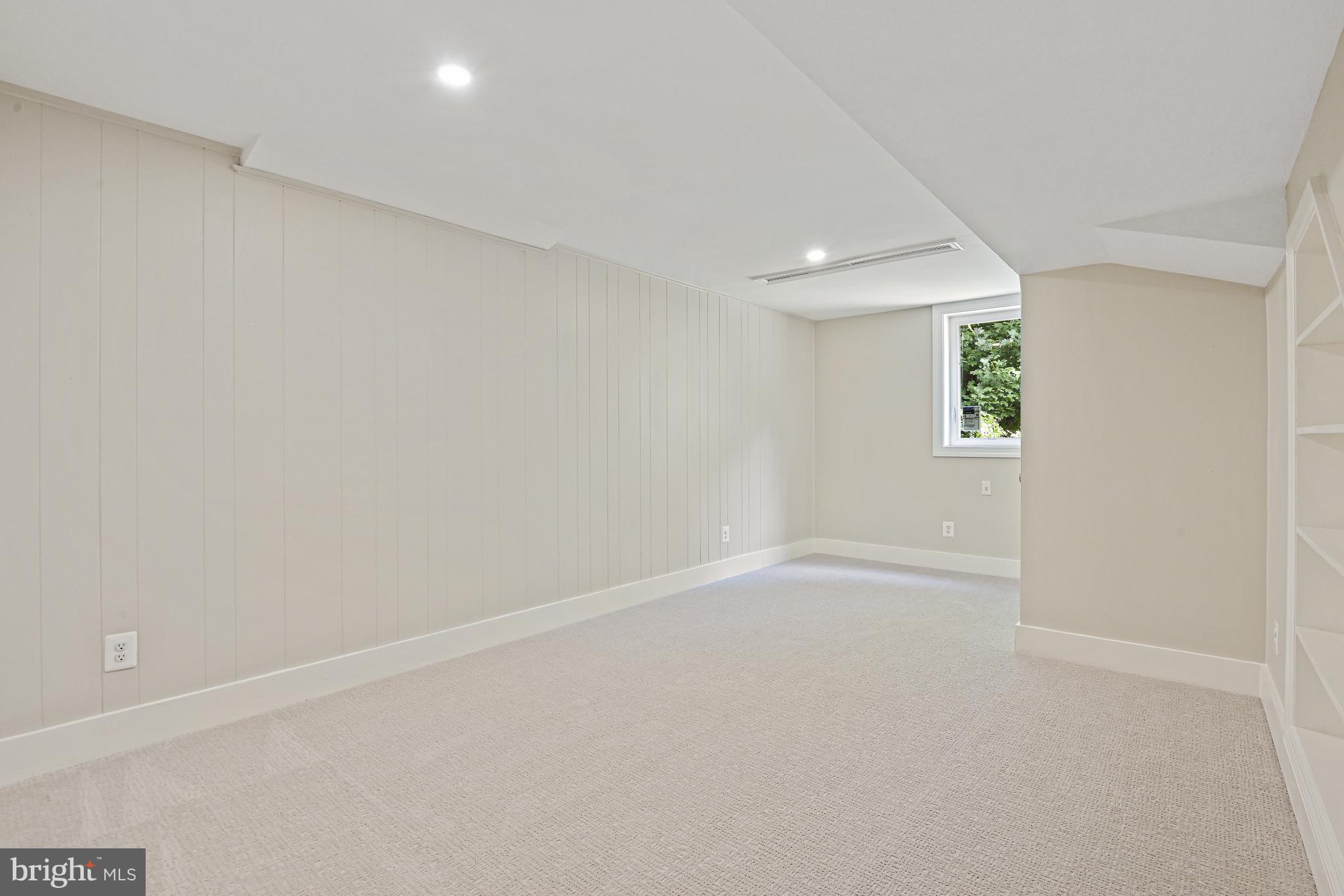 9060 BROOK FORD ROAD