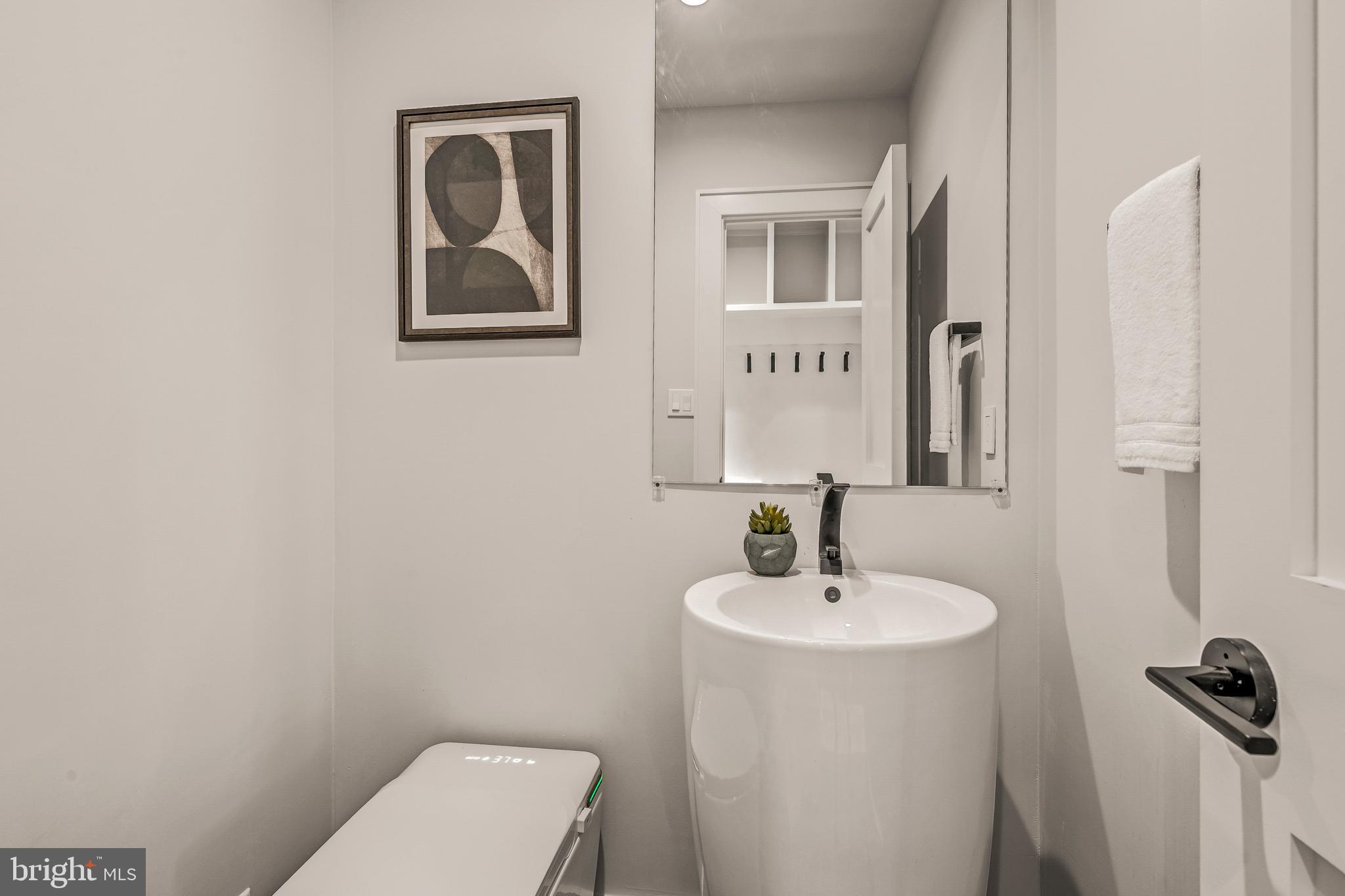 5921 CHESTERBROOK ROAD