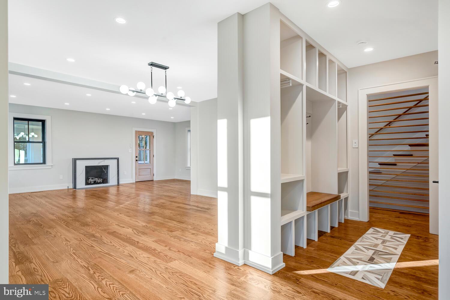 5921 CHESTERBROOK ROAD