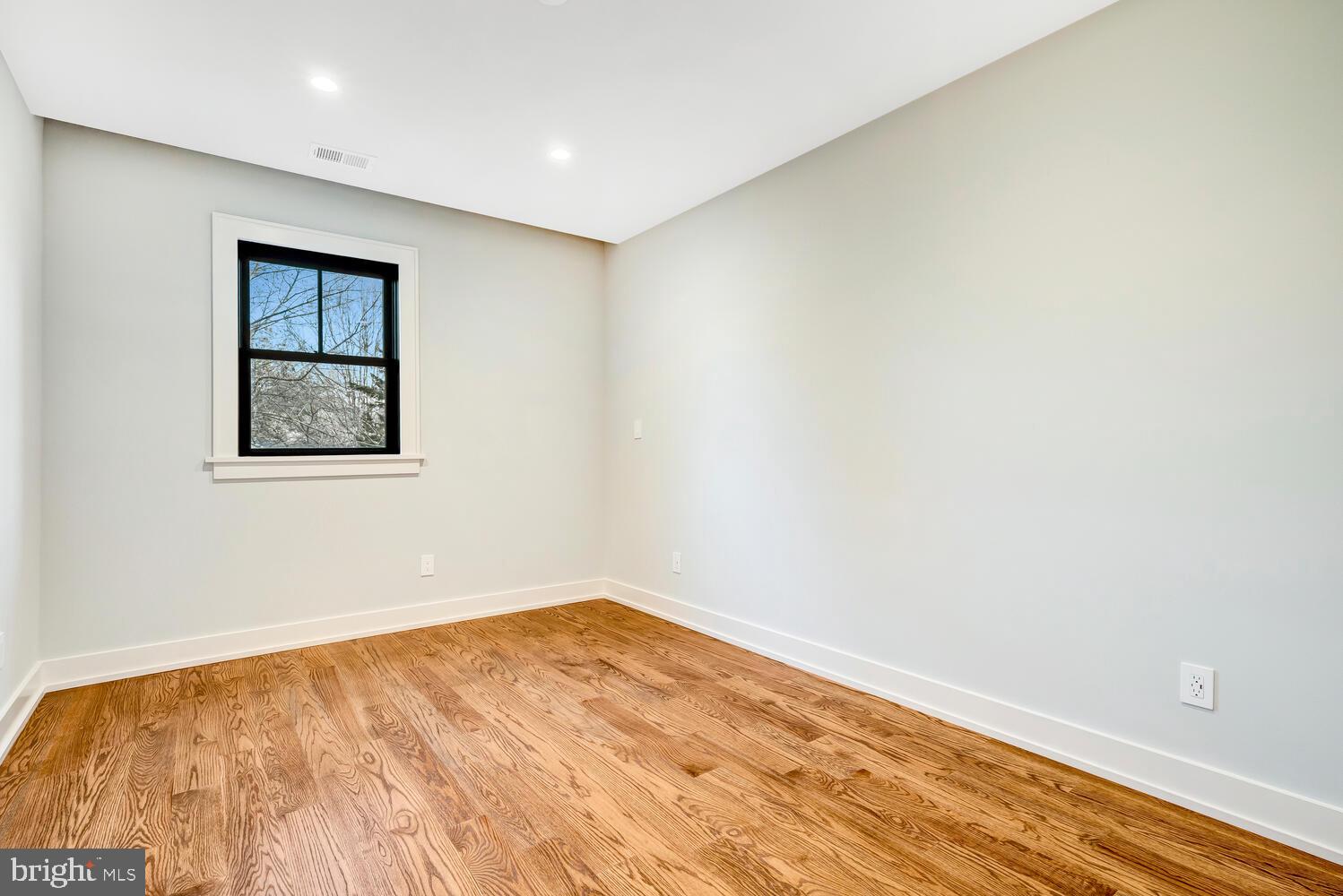 5921 CHESTERBROOK ROAD