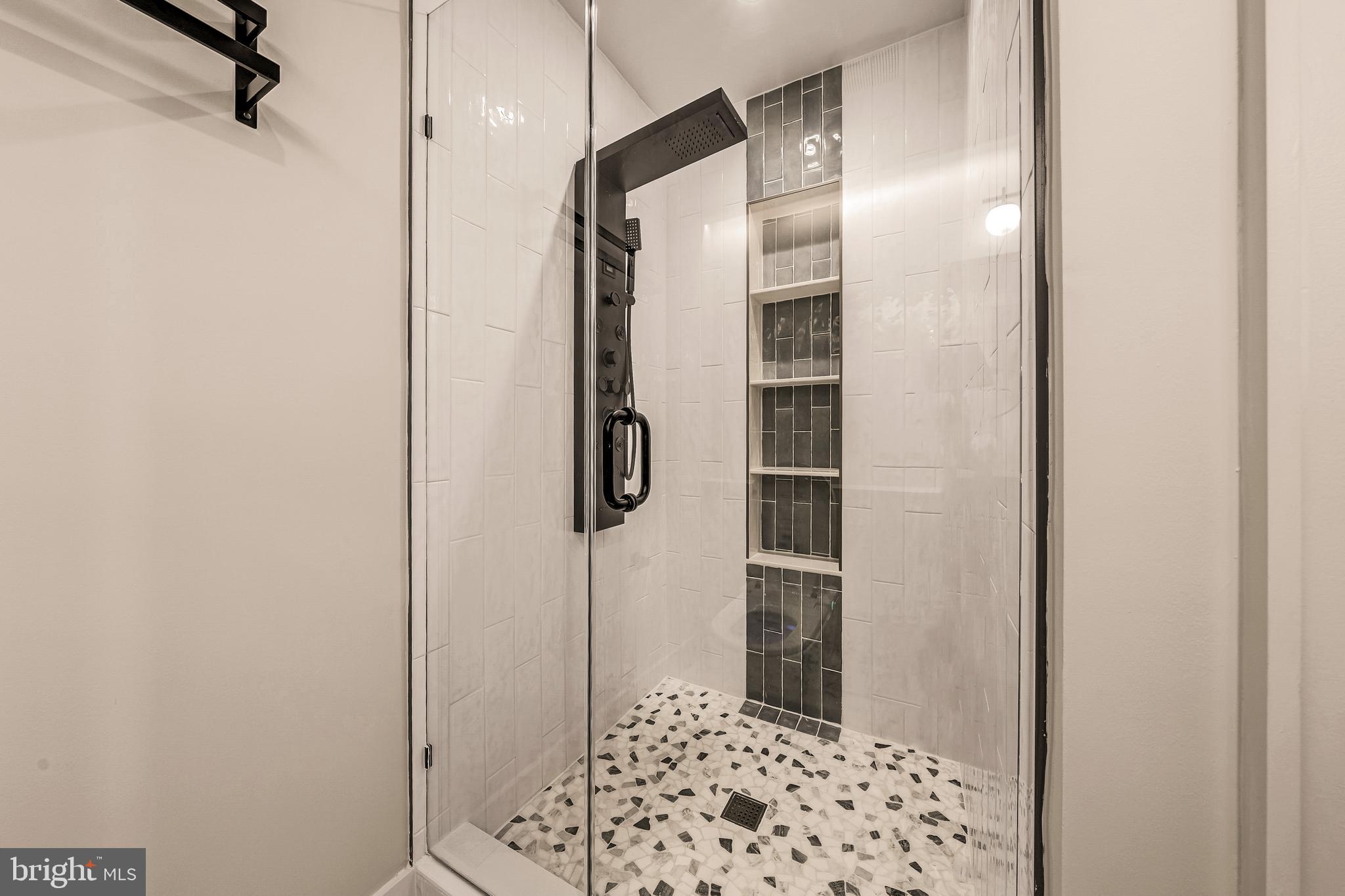 5921 CHESTERBROOK ROAD