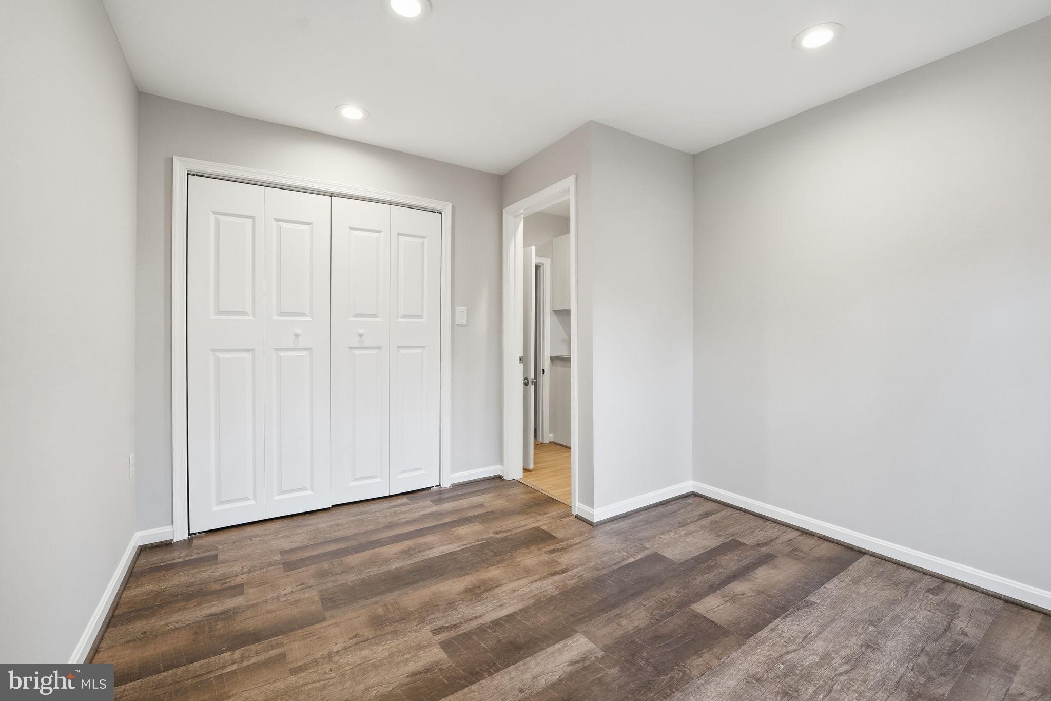 1528 GOLDENRAIN COURT