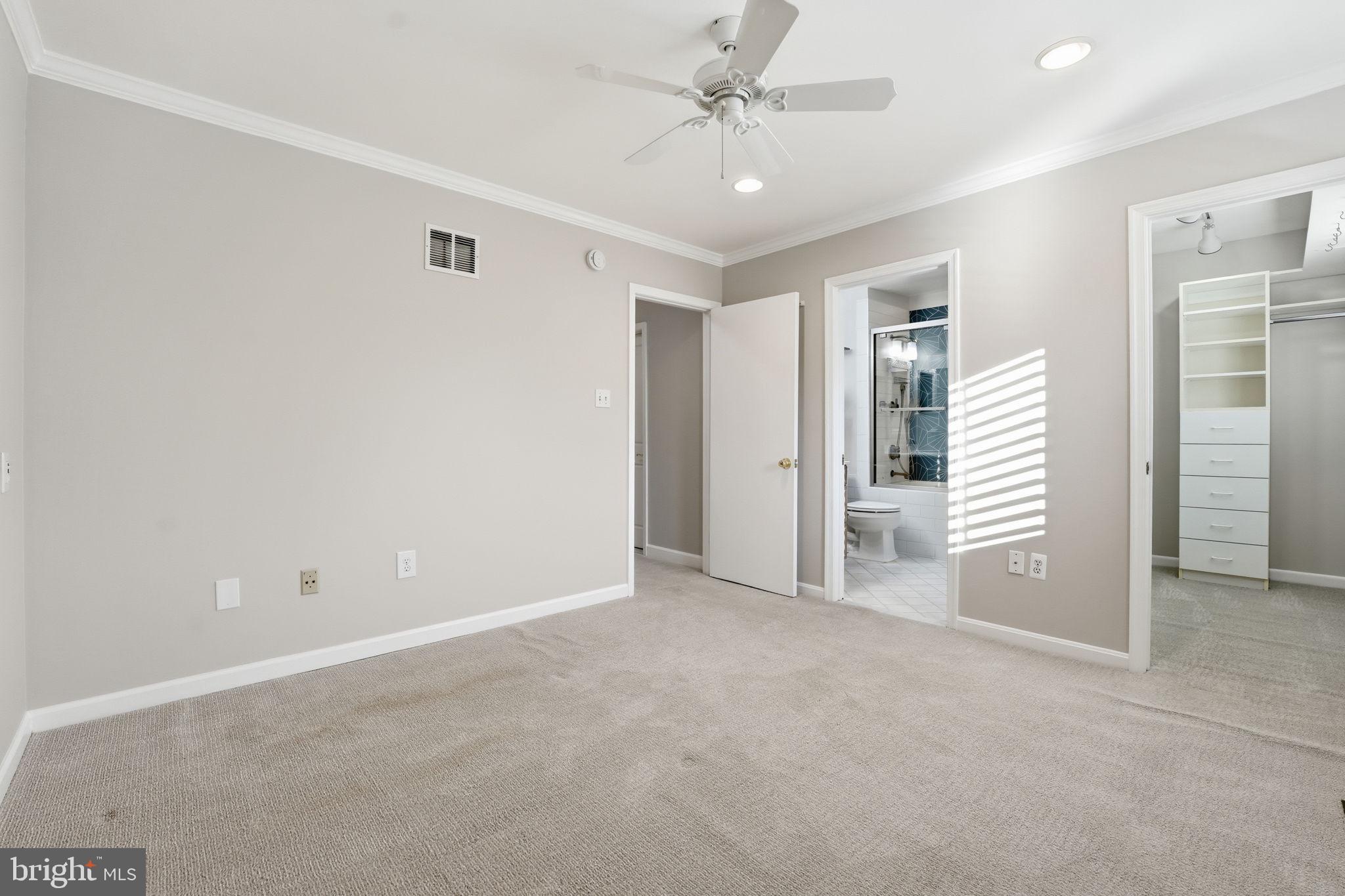 1528 GOLDENRAIN COURT