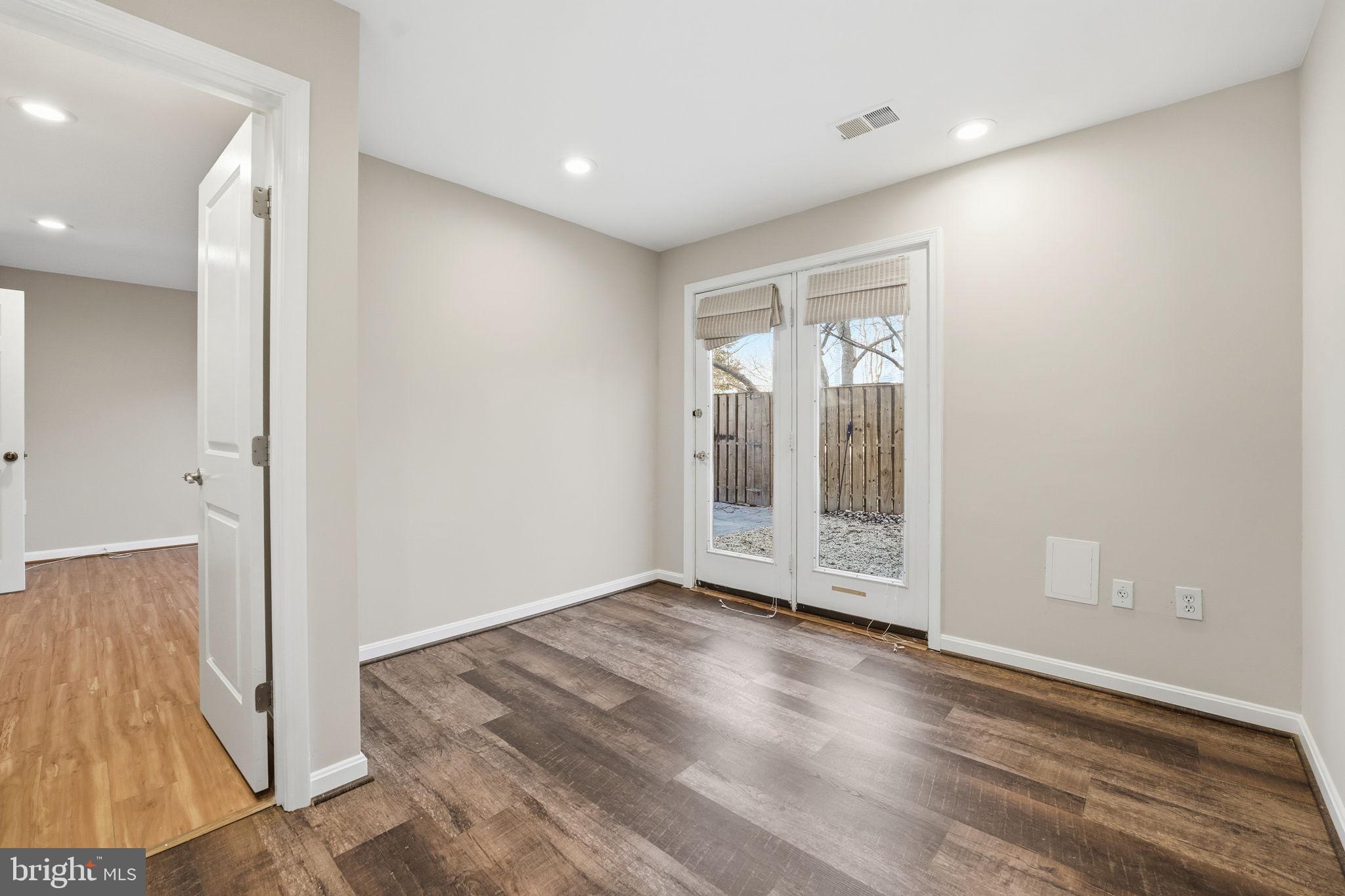 1528 GOLDENRAIN COURT