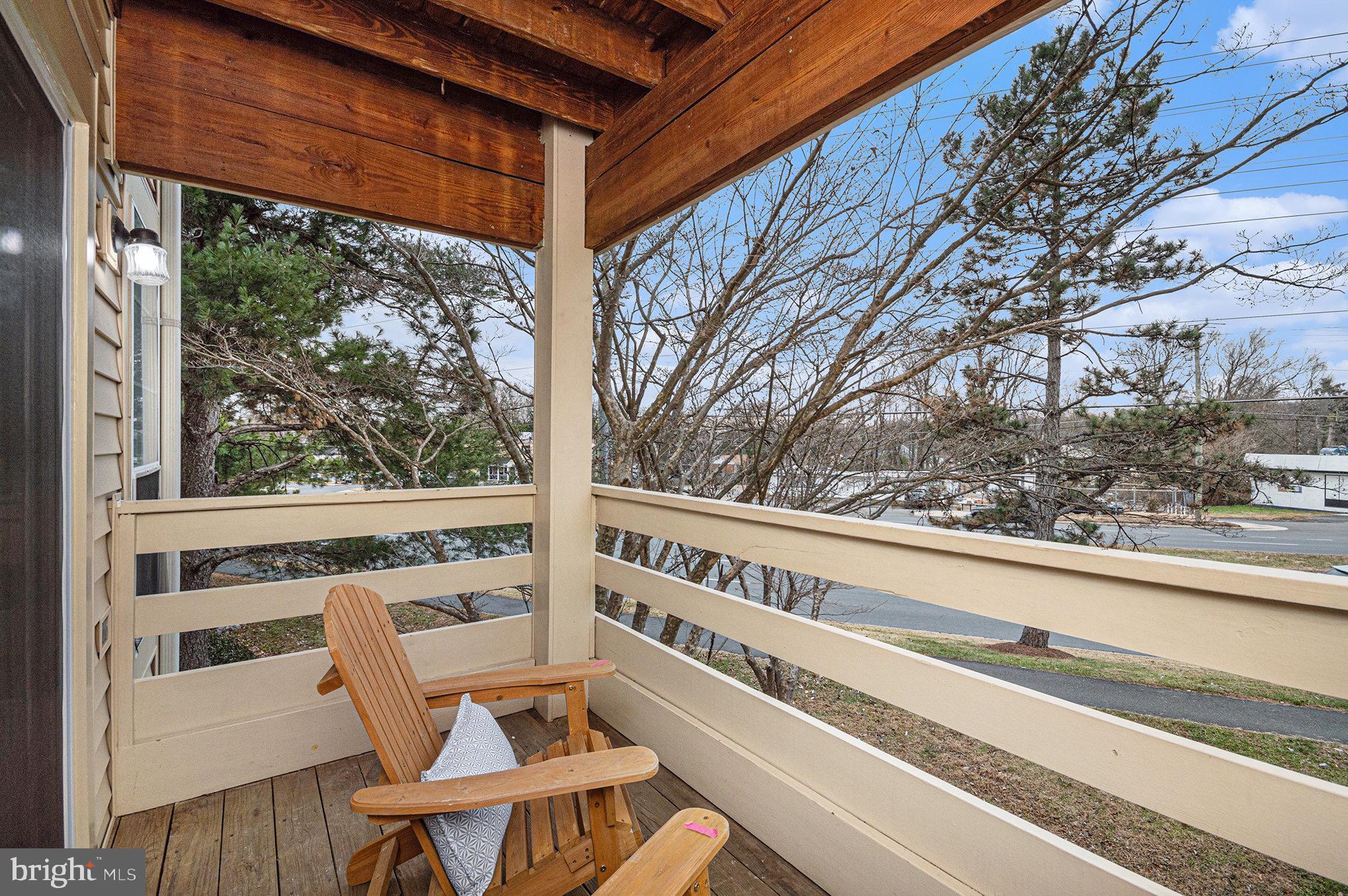 4561 INTERLACHEN COURT F F