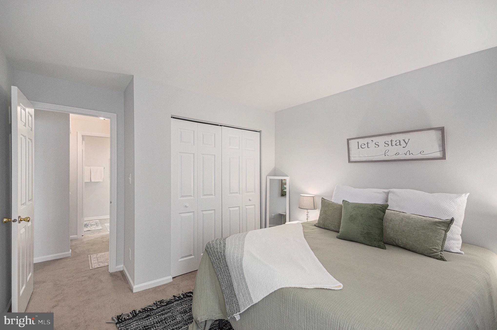 4561 INTERLACHEN COURT F F