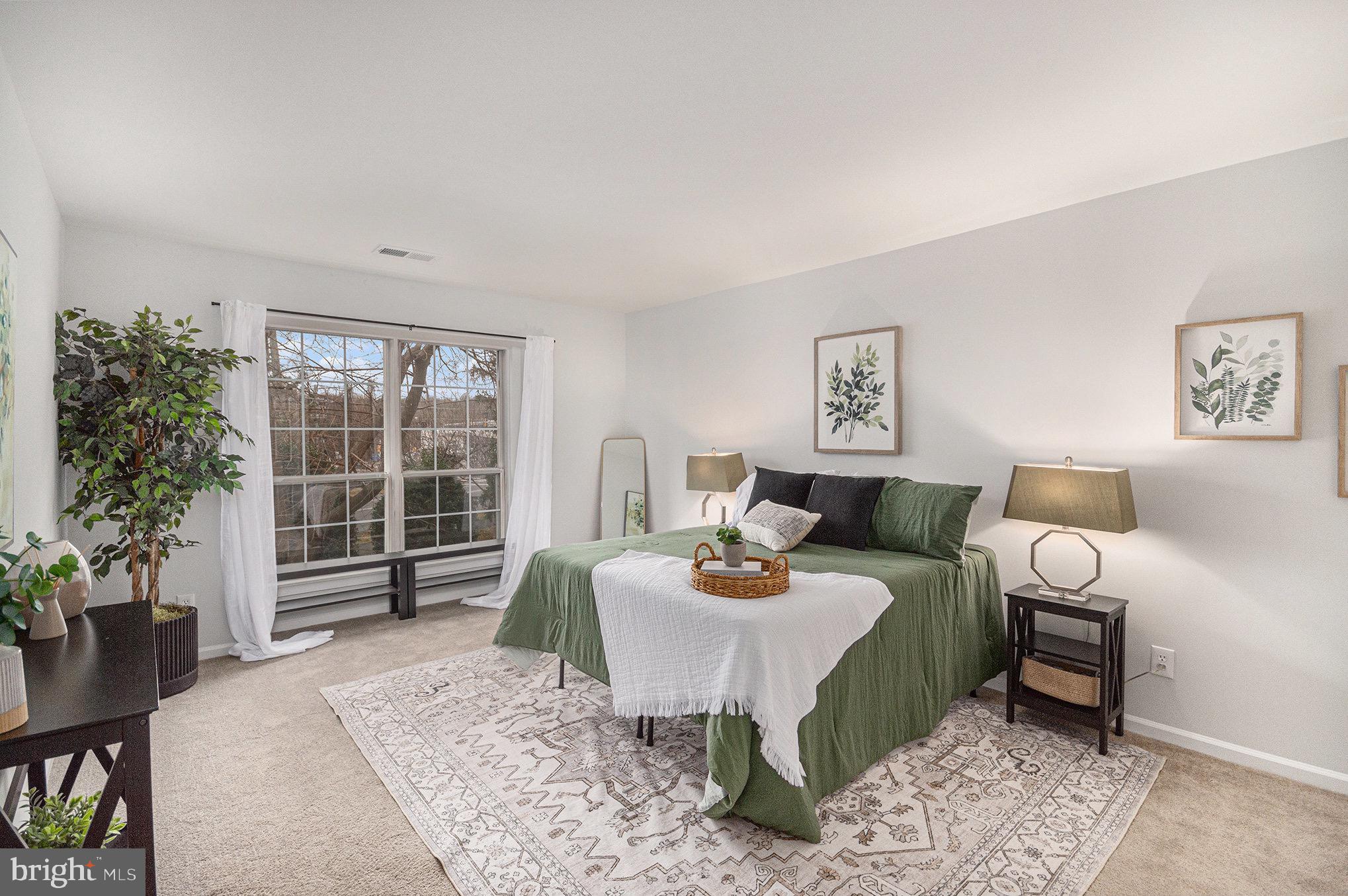 4561 INTERLACHEN COURT F F