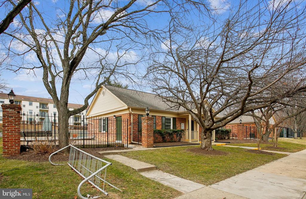 5818 TORINGTON DRIVE 859