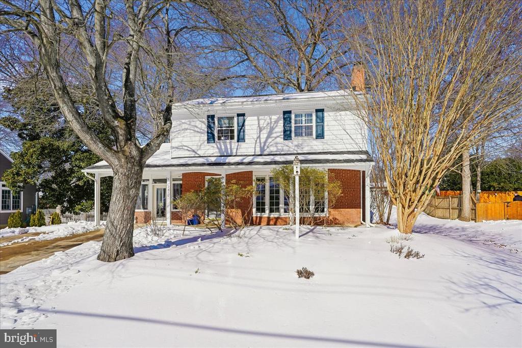 2412 CAVENDISH DRIVE