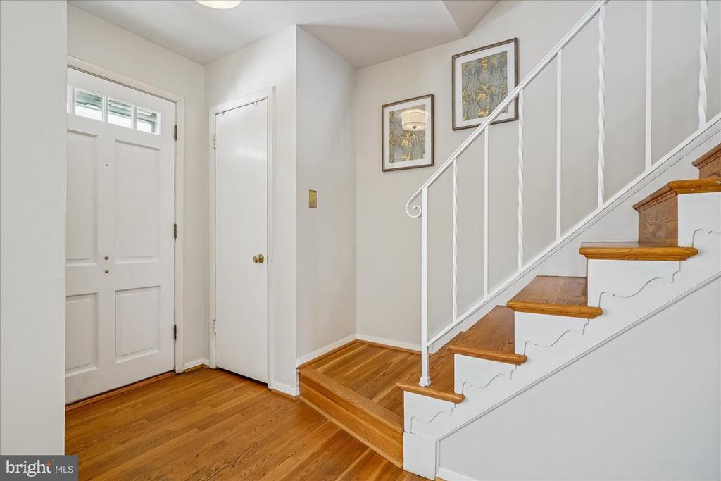 2412 CAVENDISH DRIVE