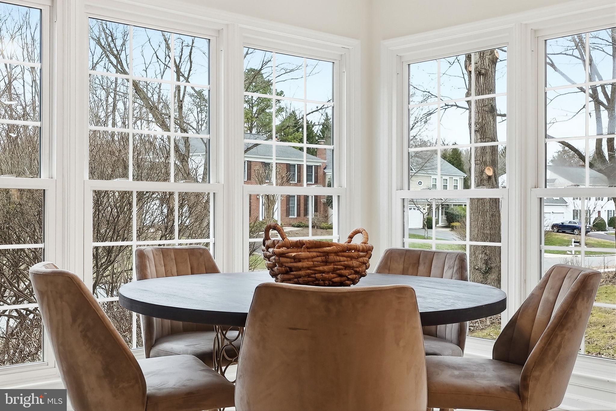 6112 SANDSTONE COURT