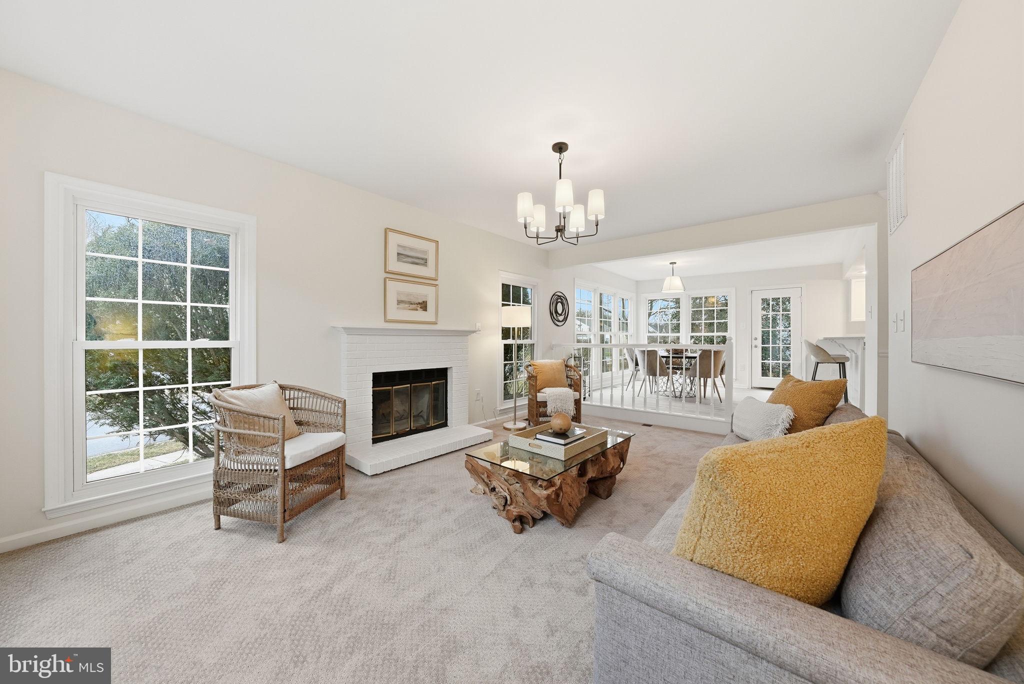 6112 SANDSTONE COURT