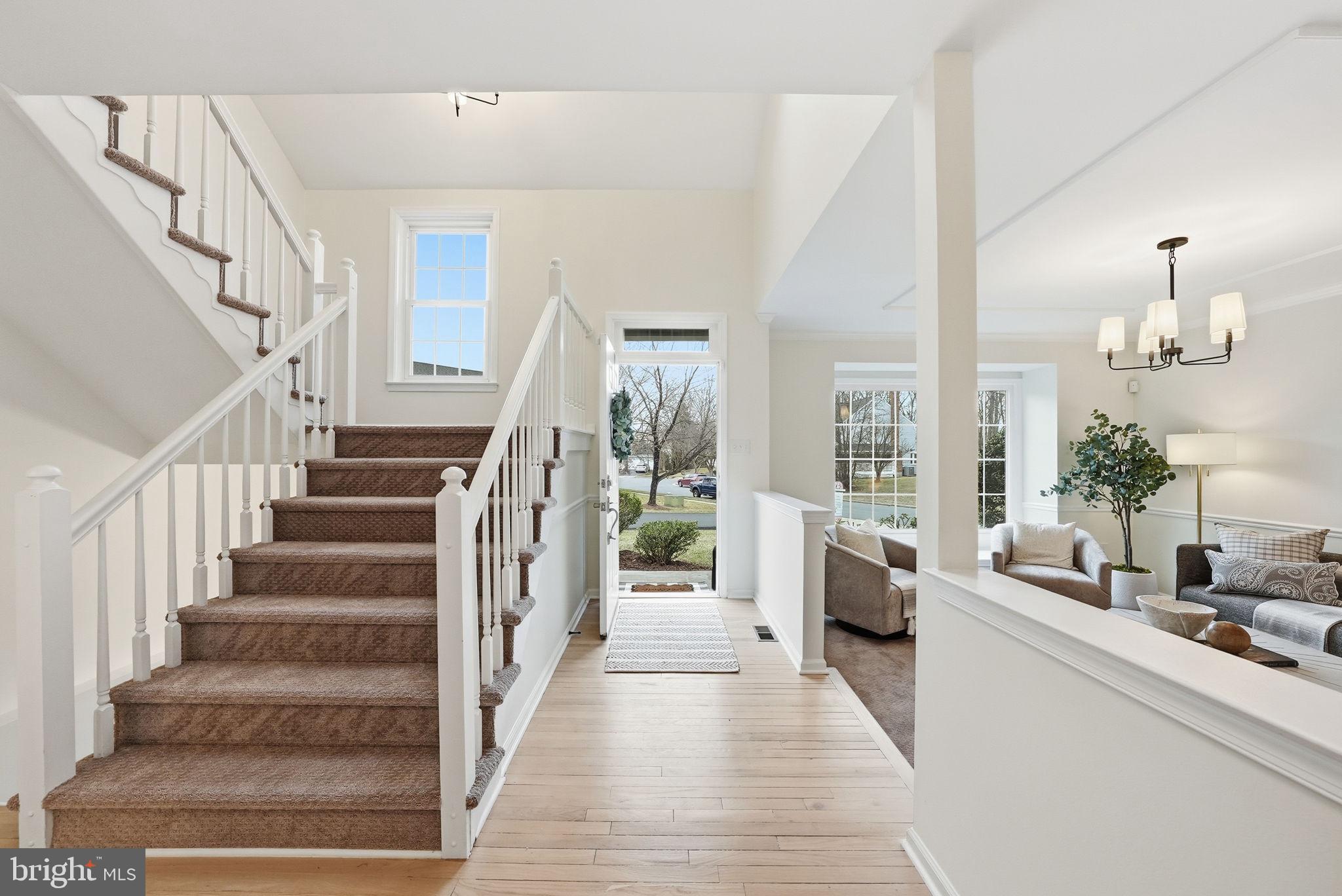 6112 SANDSTONE COURT