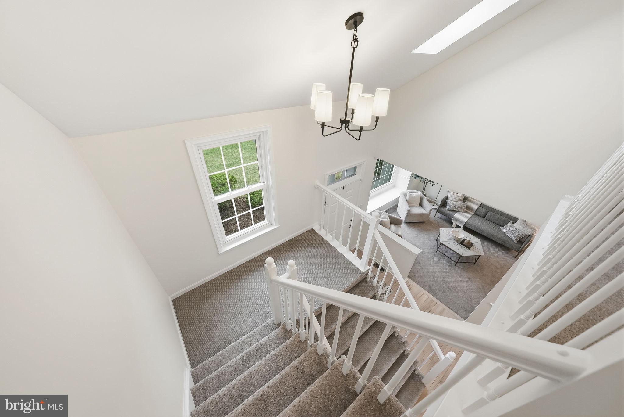 6112 SANDSTONE COURT