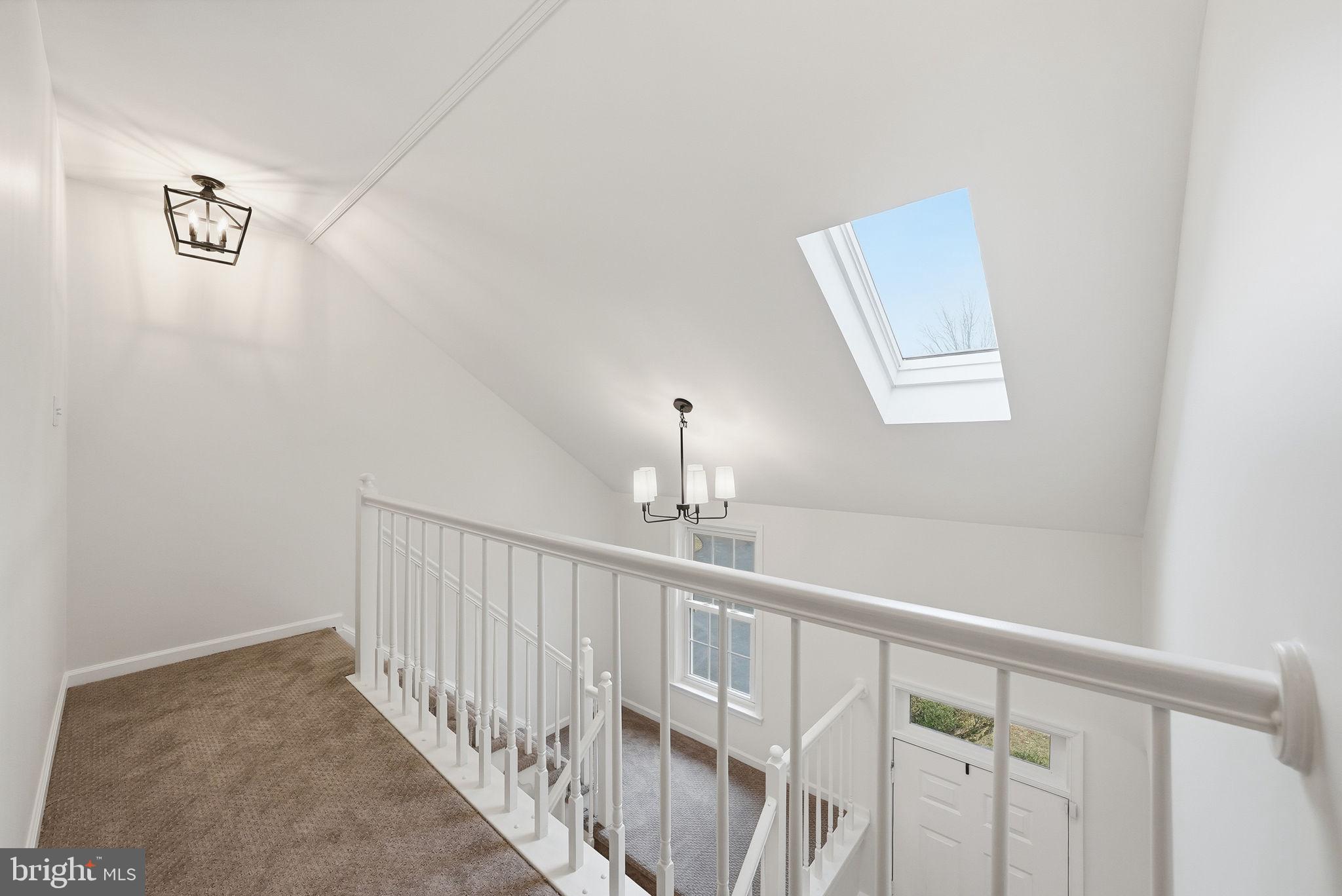 6112 SANDSTONE COURT