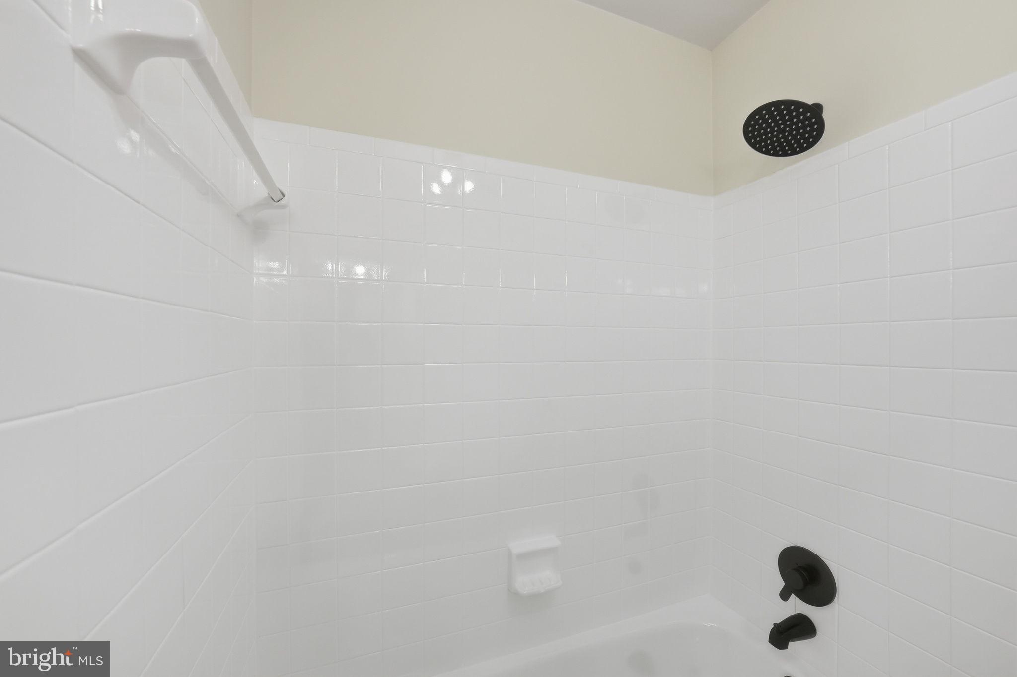 6112 SANDSTONE COURT