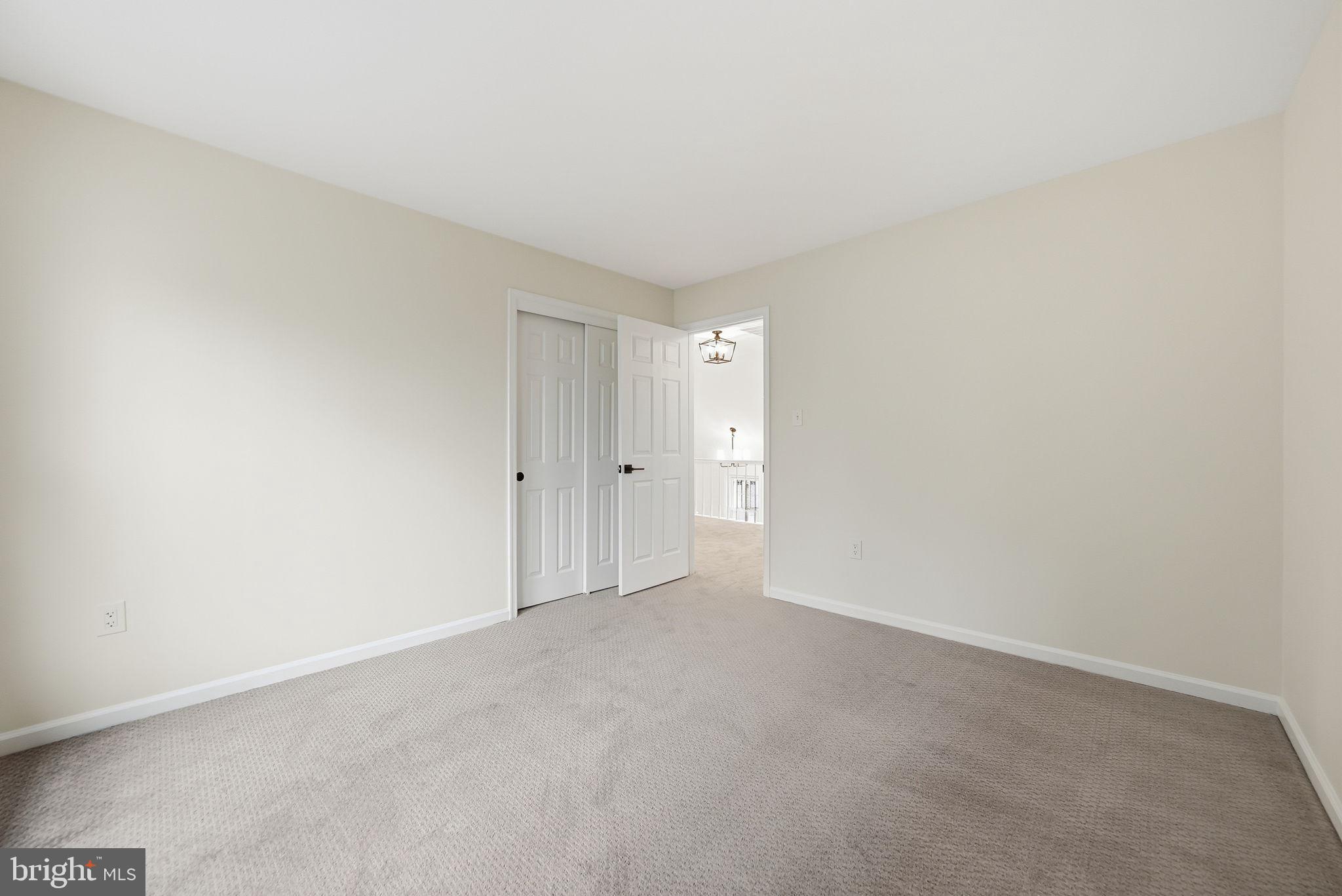 6112 SANDSTONE COURT