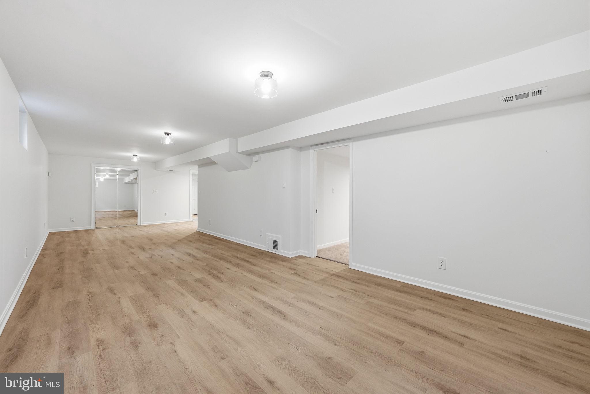 6112 SANDSTONE COURT