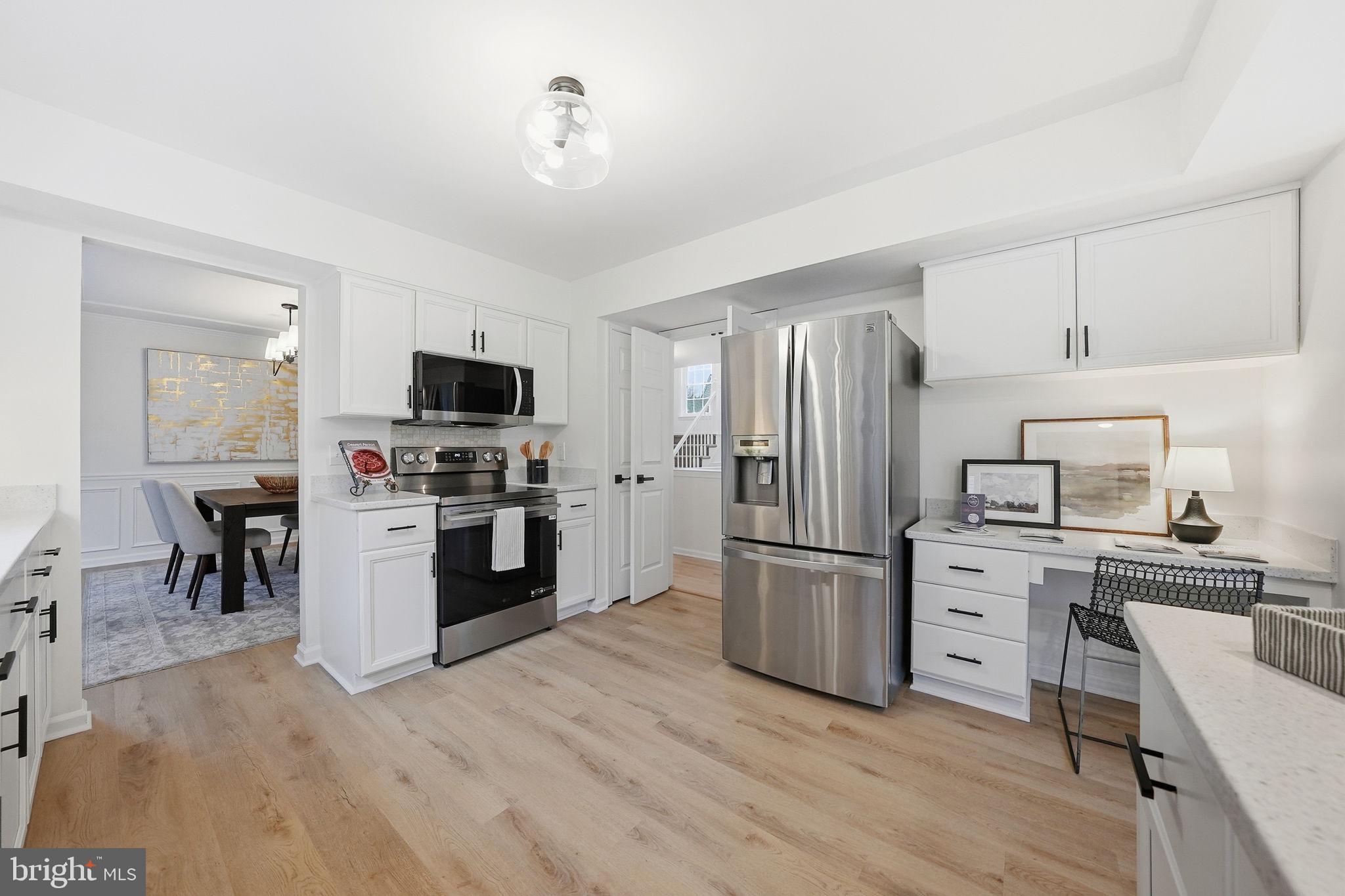 6112 SANDSTONE COURT