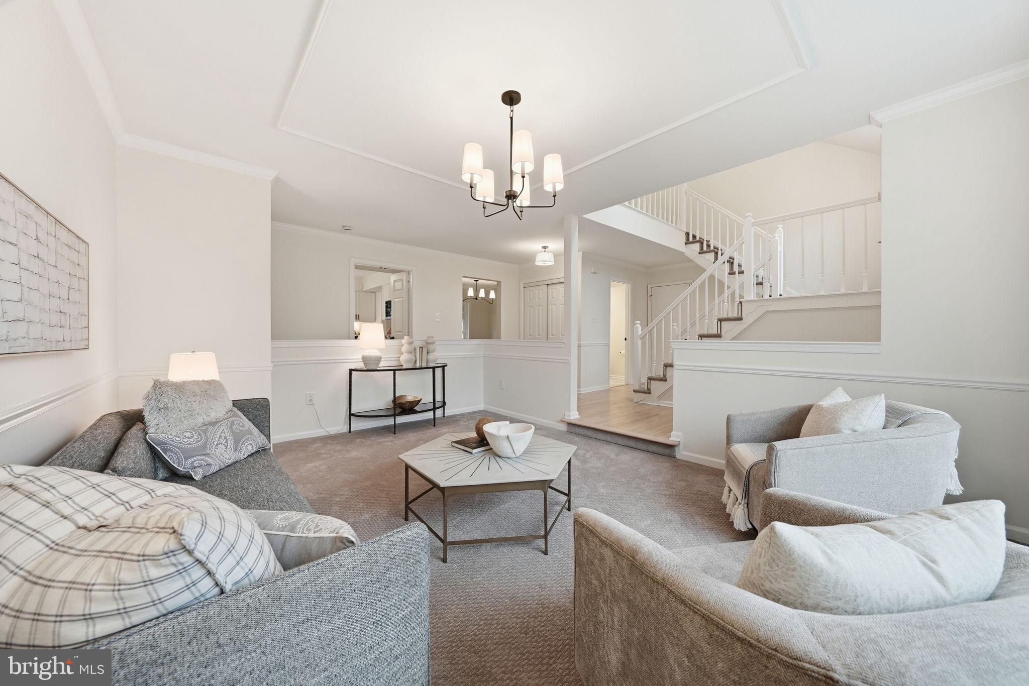 6112 SANDSTONE COURT