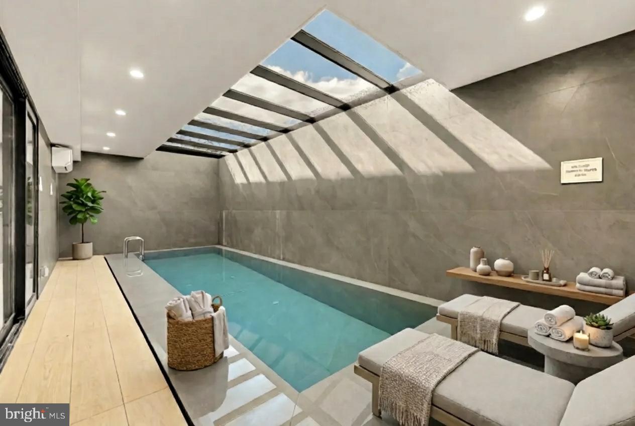 1573 WESTMORELAND STREET