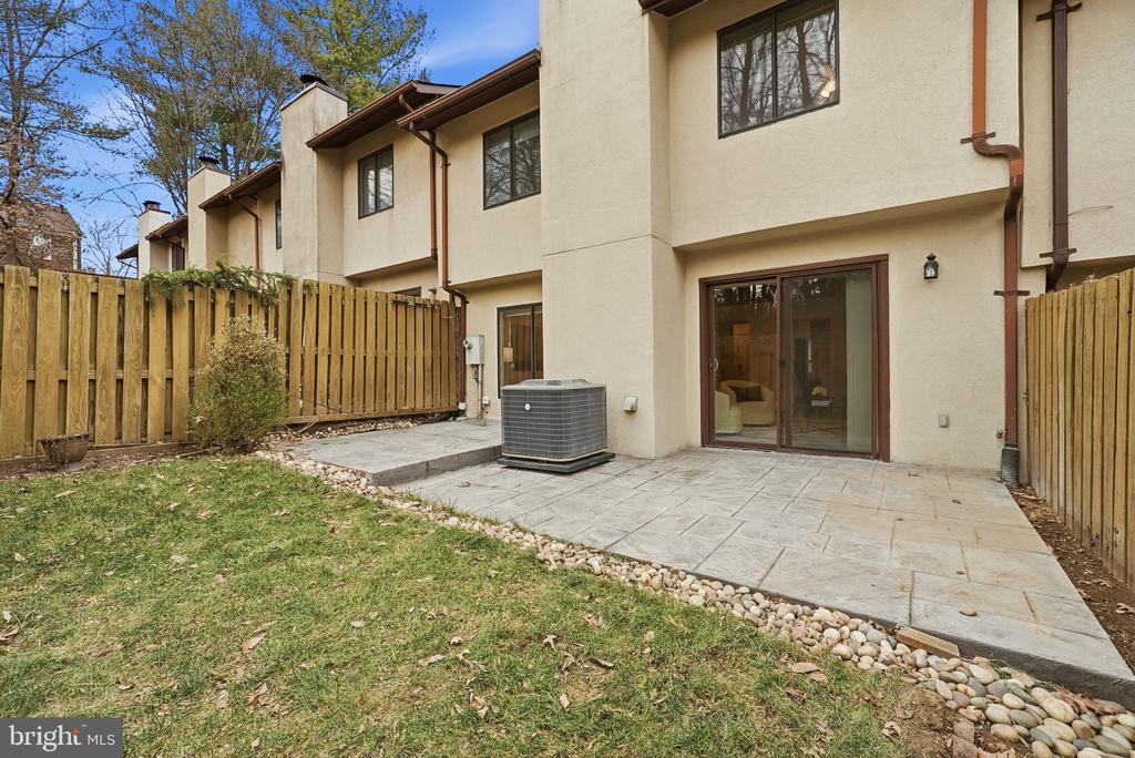 2316 GLADE BANK WAY